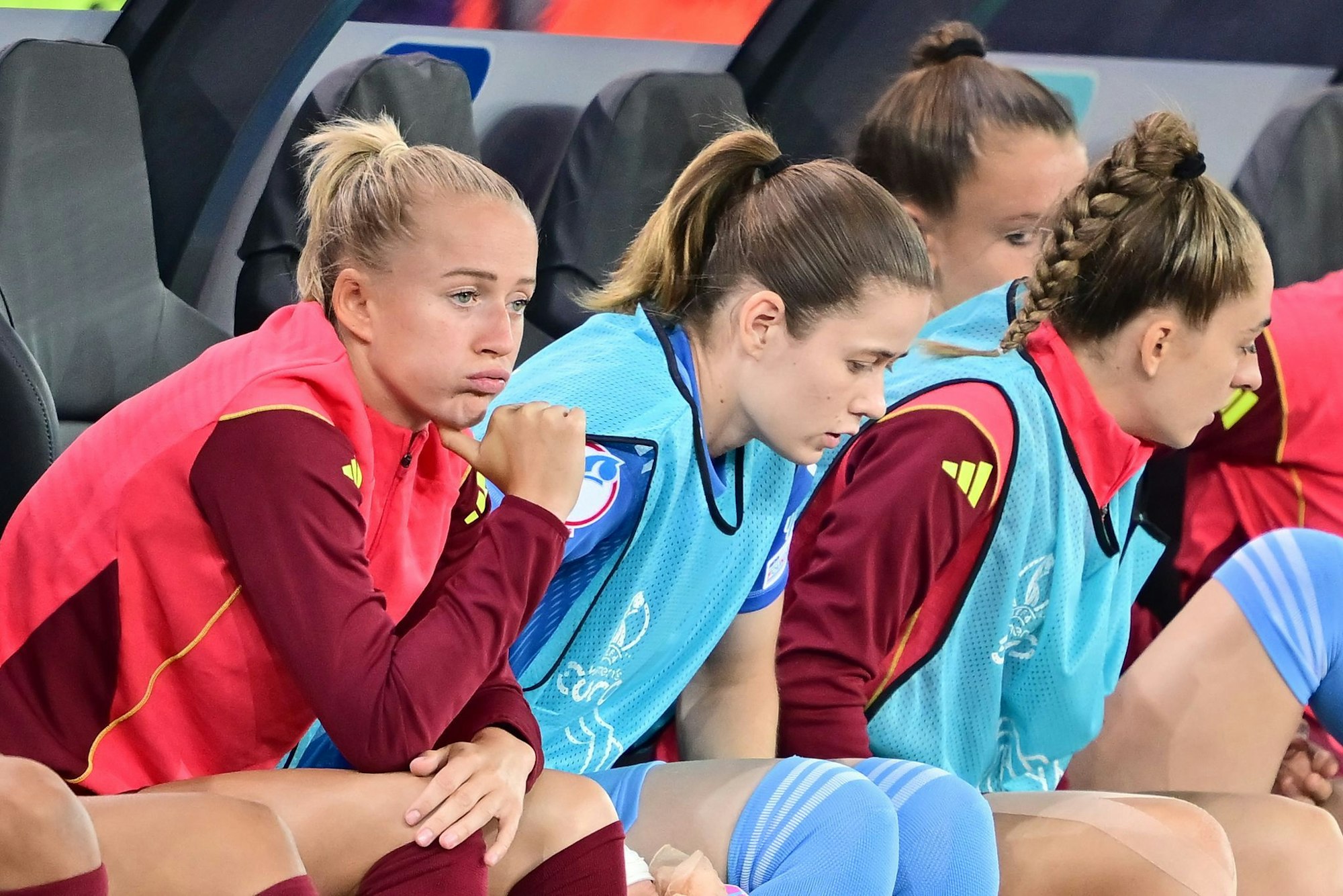 Torjägerin Lea Schüller (l.): Läuft nicht so für das deutsche EM-Team.
