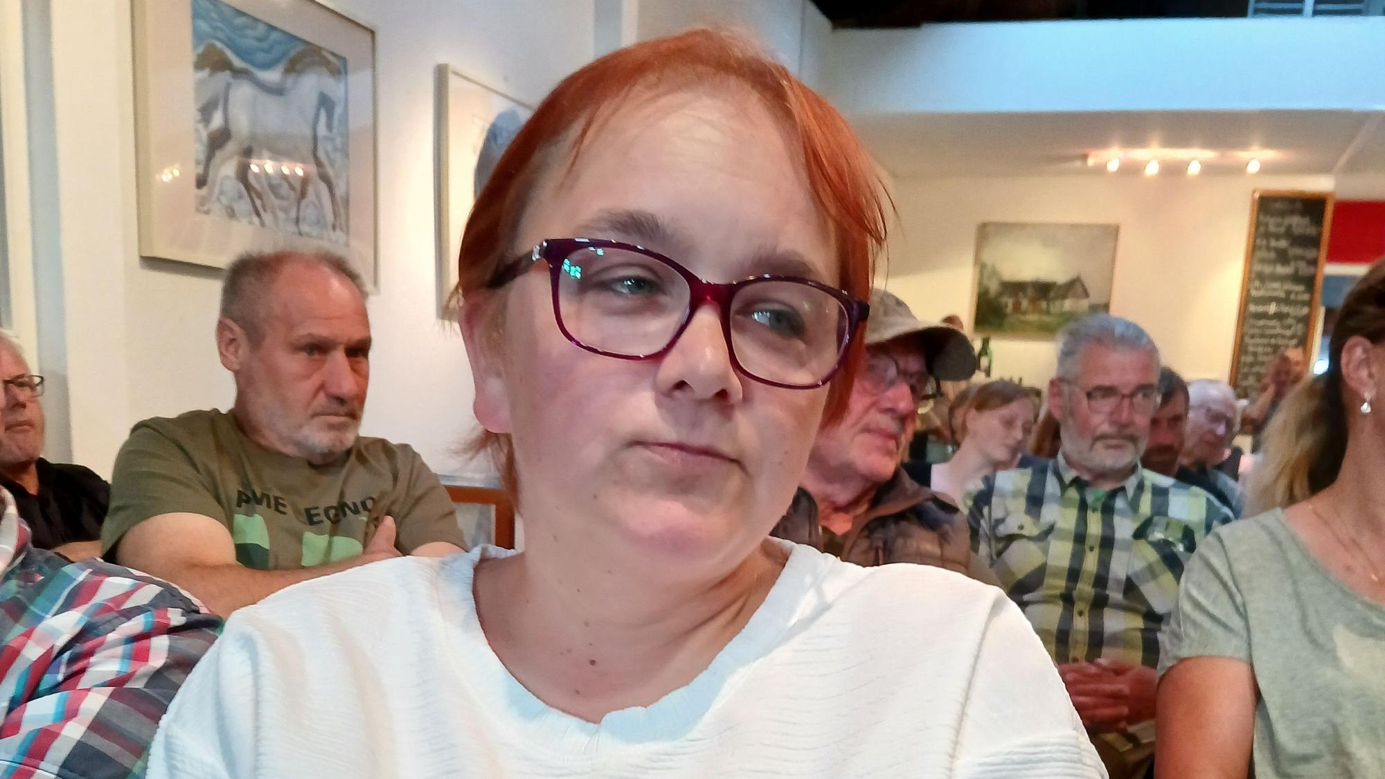 Claudia Neu bei ihrem Bericht.