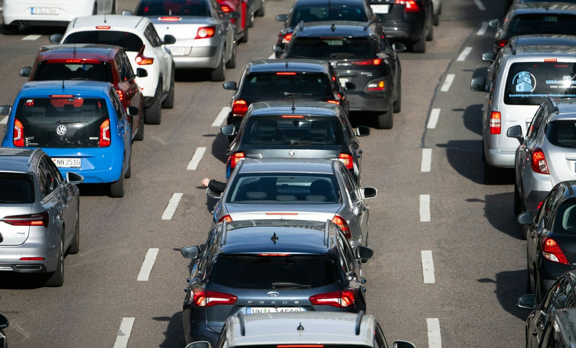 Die Menschen in Deutschland sind vergangenes Jahr wieder weiter mit ihren Autos gefahren. (Archivbild)