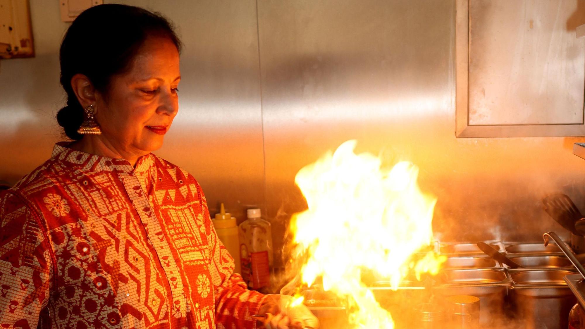 Ein Wirbelwind, der die Gasflammen wirbeln lässt: Mama kocht im Haldispoon.