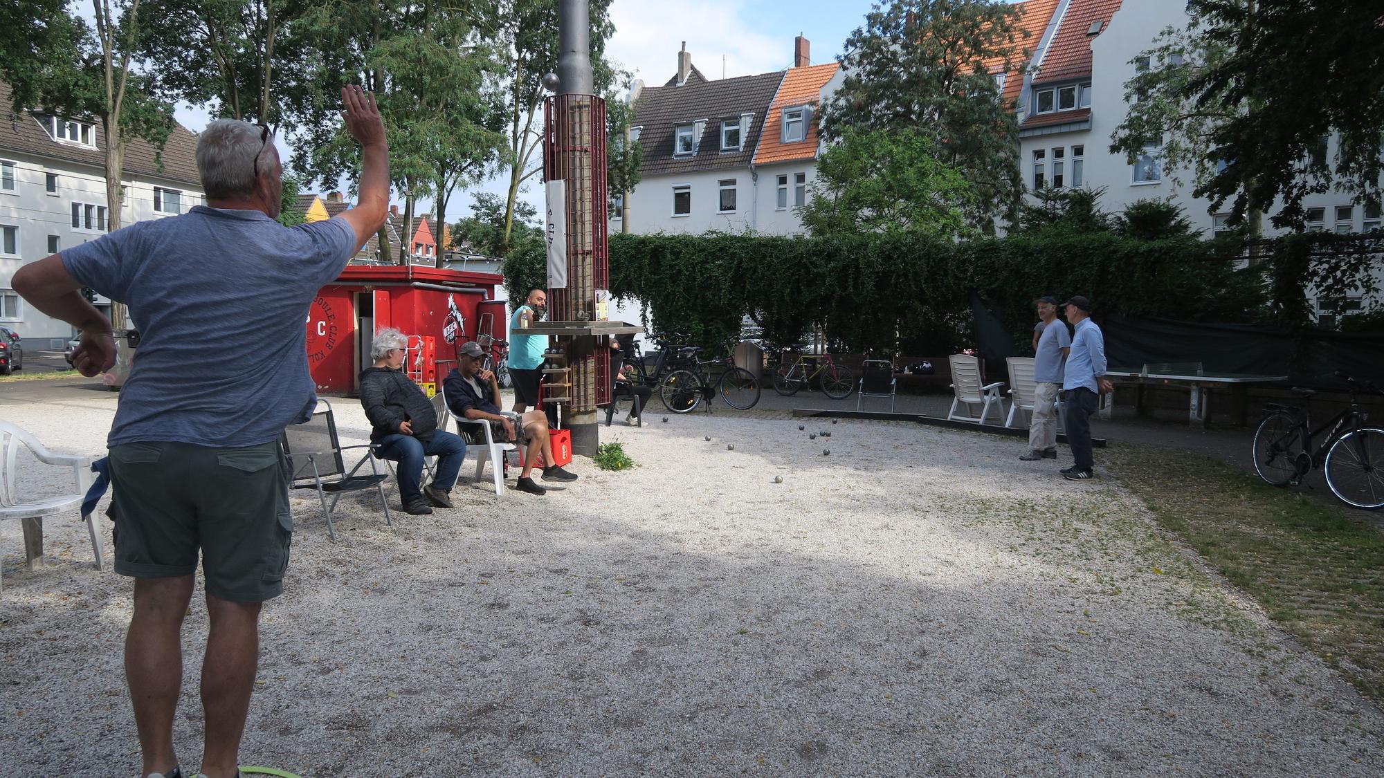 Der Takuplatz ist nach der Neugestaltung zu einem echten Veedelstreff geworden.
