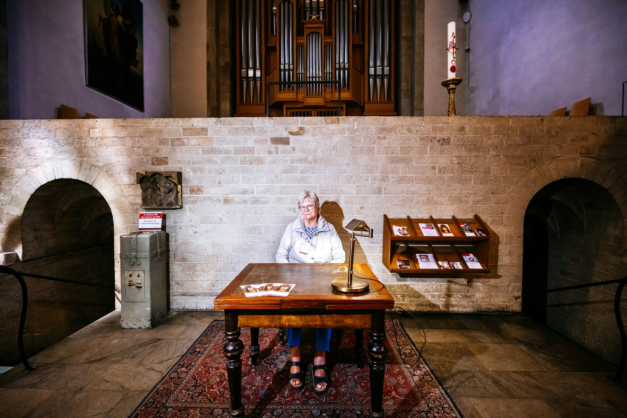 Irene Weniger an ihrem Platz in St. Aposteln.