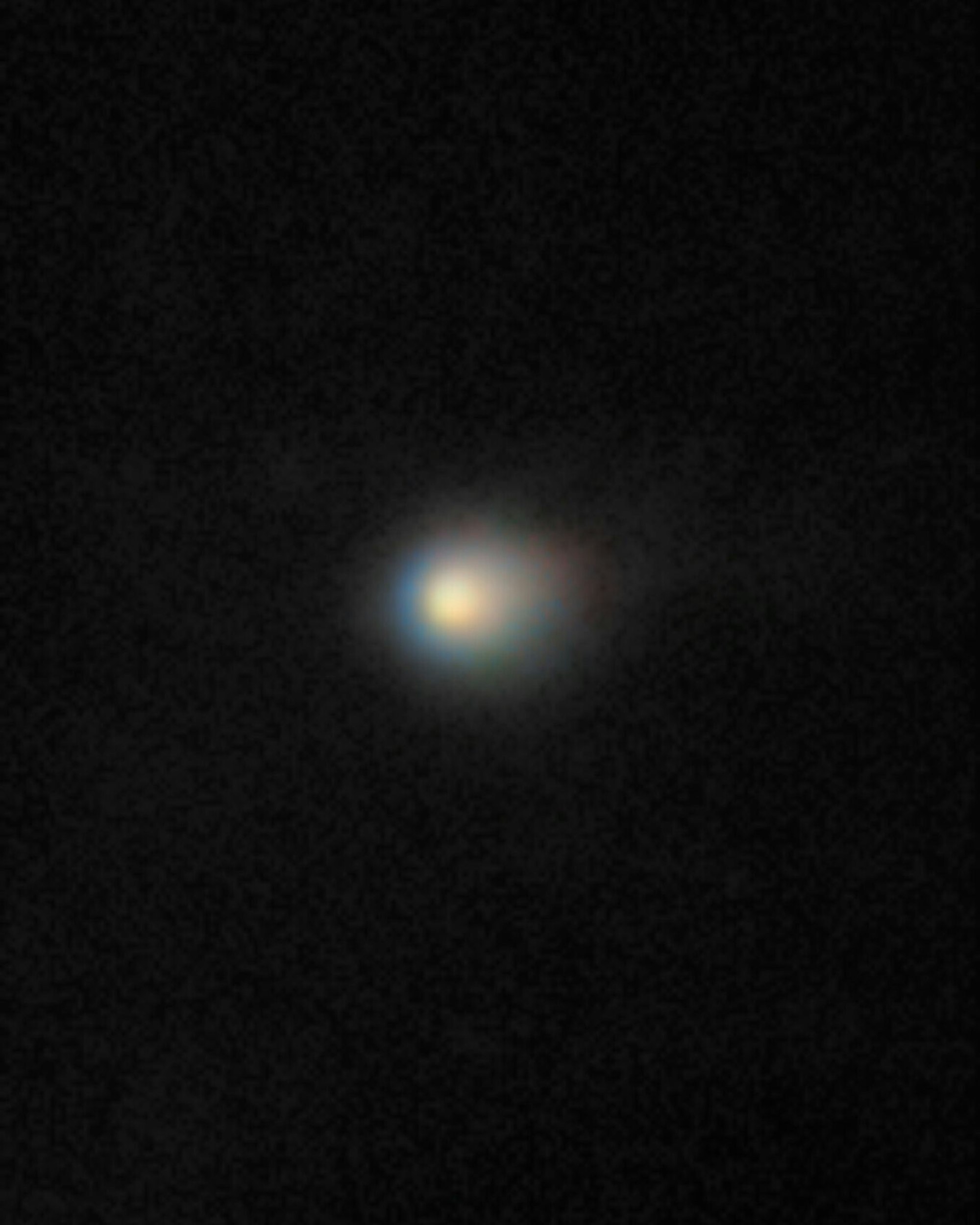 Anders als seine Vorgänger: 3I/Atlas ist wohl der bisher größte gesichtete Gast aus den Tiefen des Weltalls in unserem Sonnensystem.