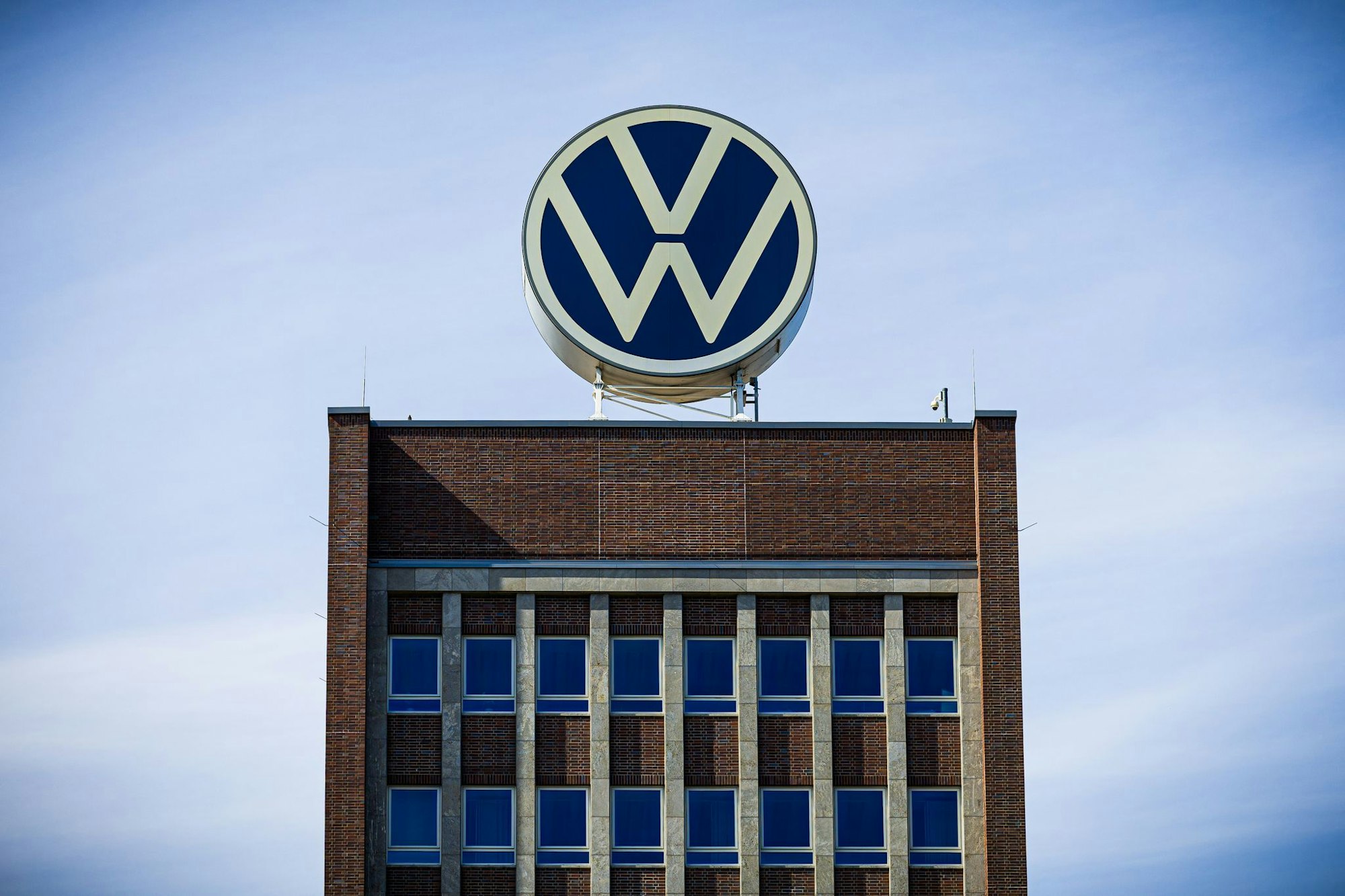 Bei Volkswagen betrug der Umsatz im vergangenen Jahr 324,7 Milliarden Euro. (Archivfoto)