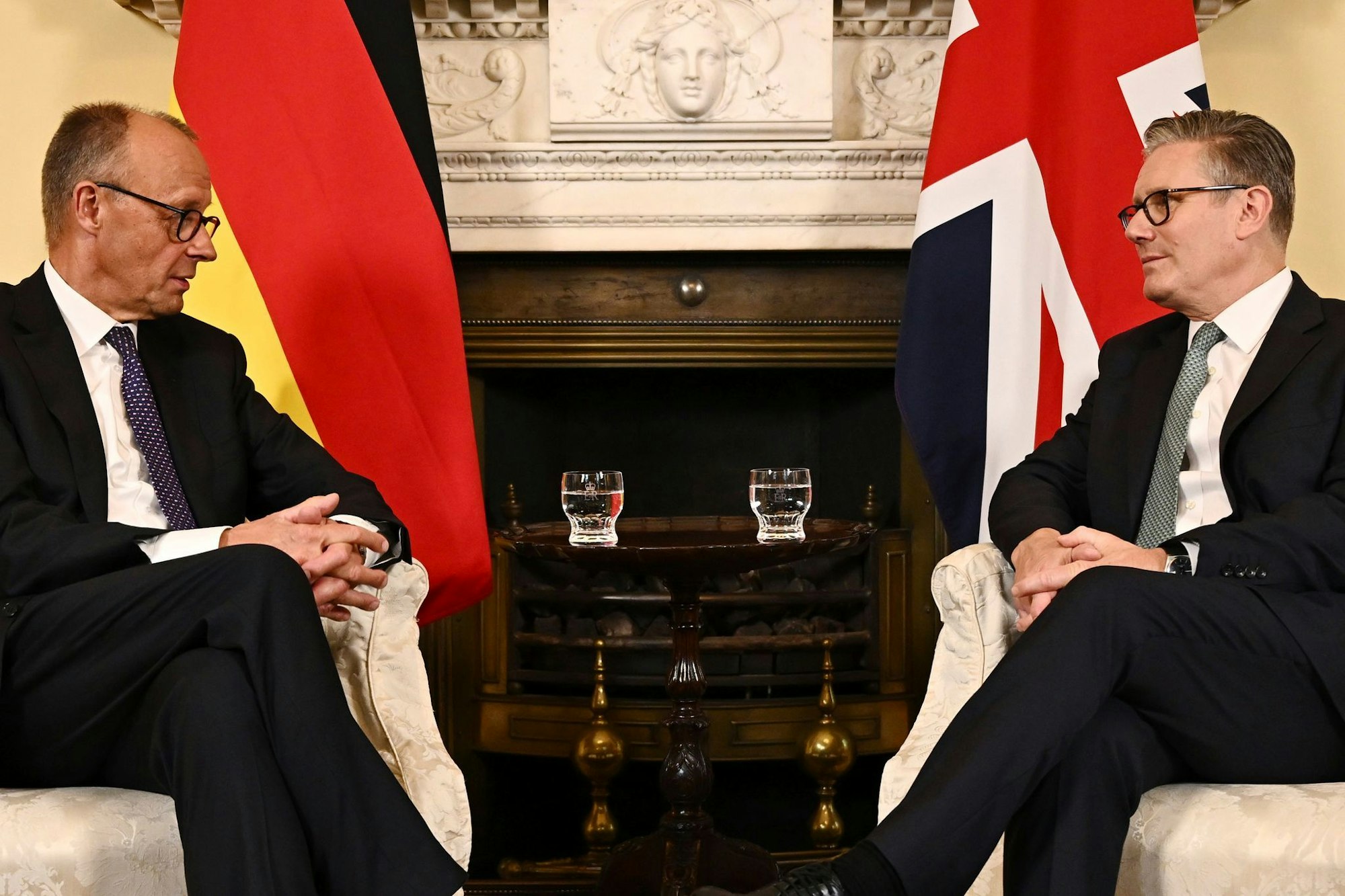 Es ist der Antrittsbesuch von Kanzler Merz in London - einer seiner bisher wichtigsten.