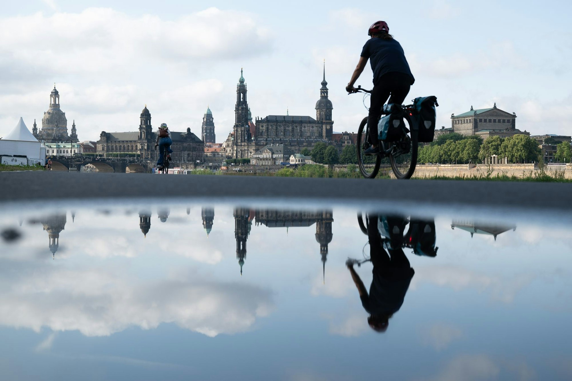 Auch in den kommenden Tagen wird es in Deutschland immer mal wieder nass.
