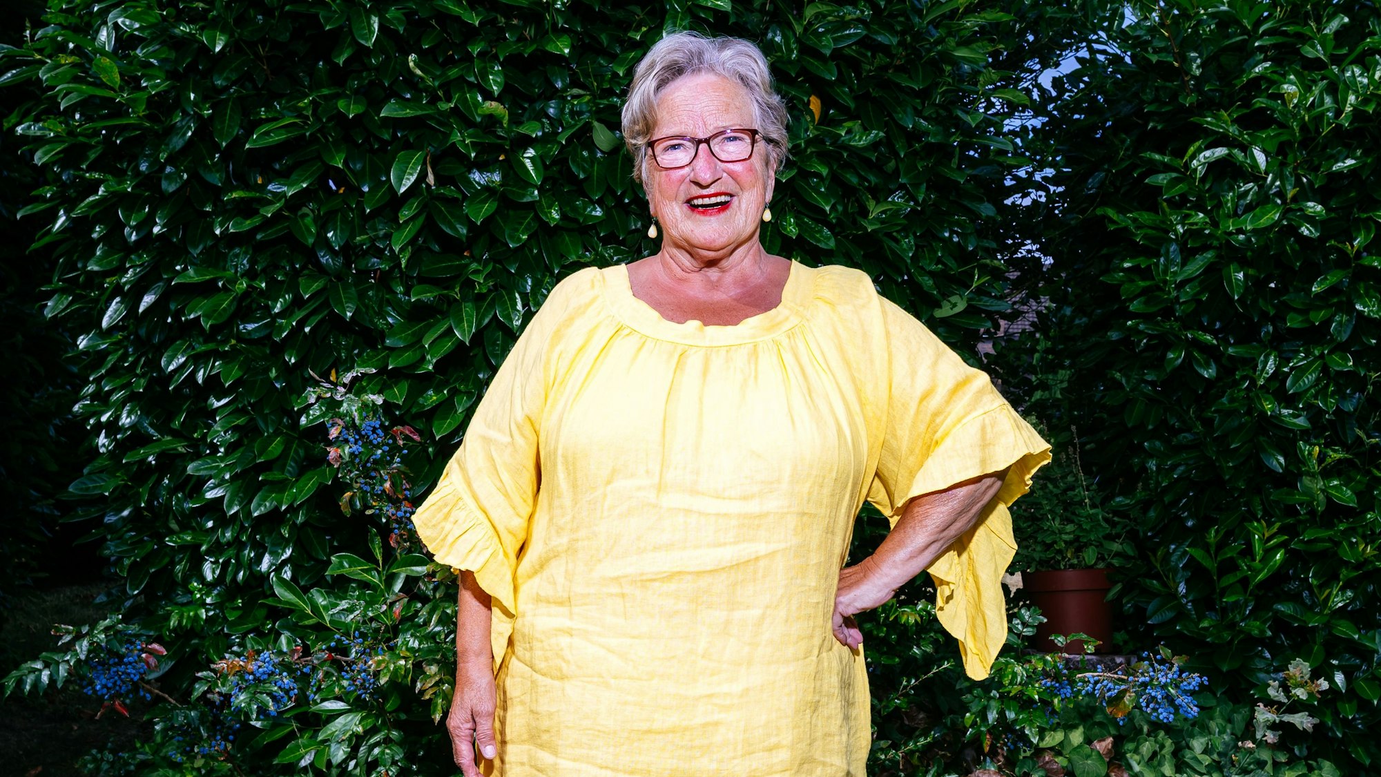 Anne Merkenich widmet ihr Leben den Seniorinnen und Senioren Kölns. Unter anderem durch ihre ehrenamtliche Arbeit beim Demenznetz Rodenkirchen.