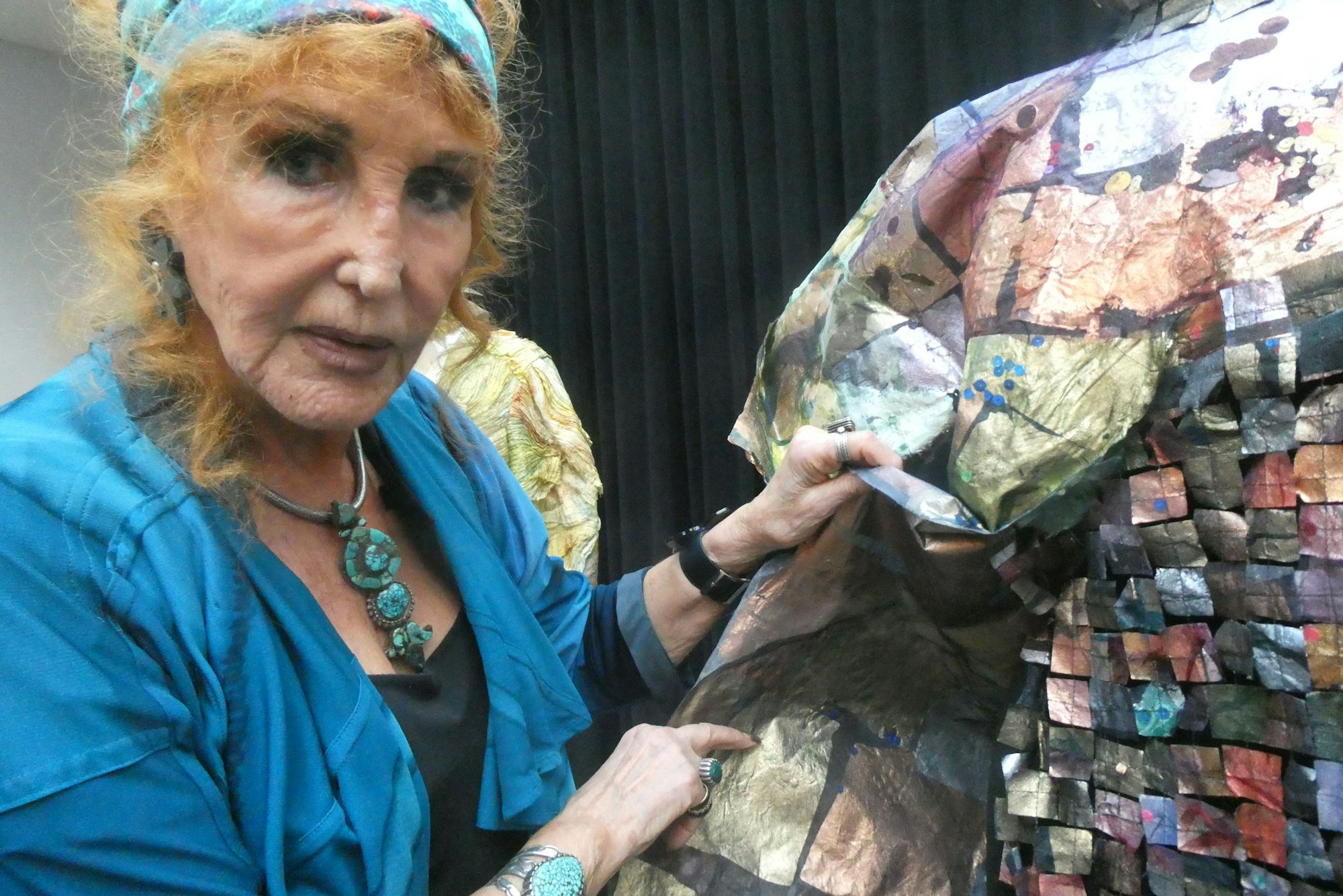 Gedok-Ausstellung im Siegburger Stadtmuseum
Rosemarie Bühle zeigt ihr Festtagsgewand