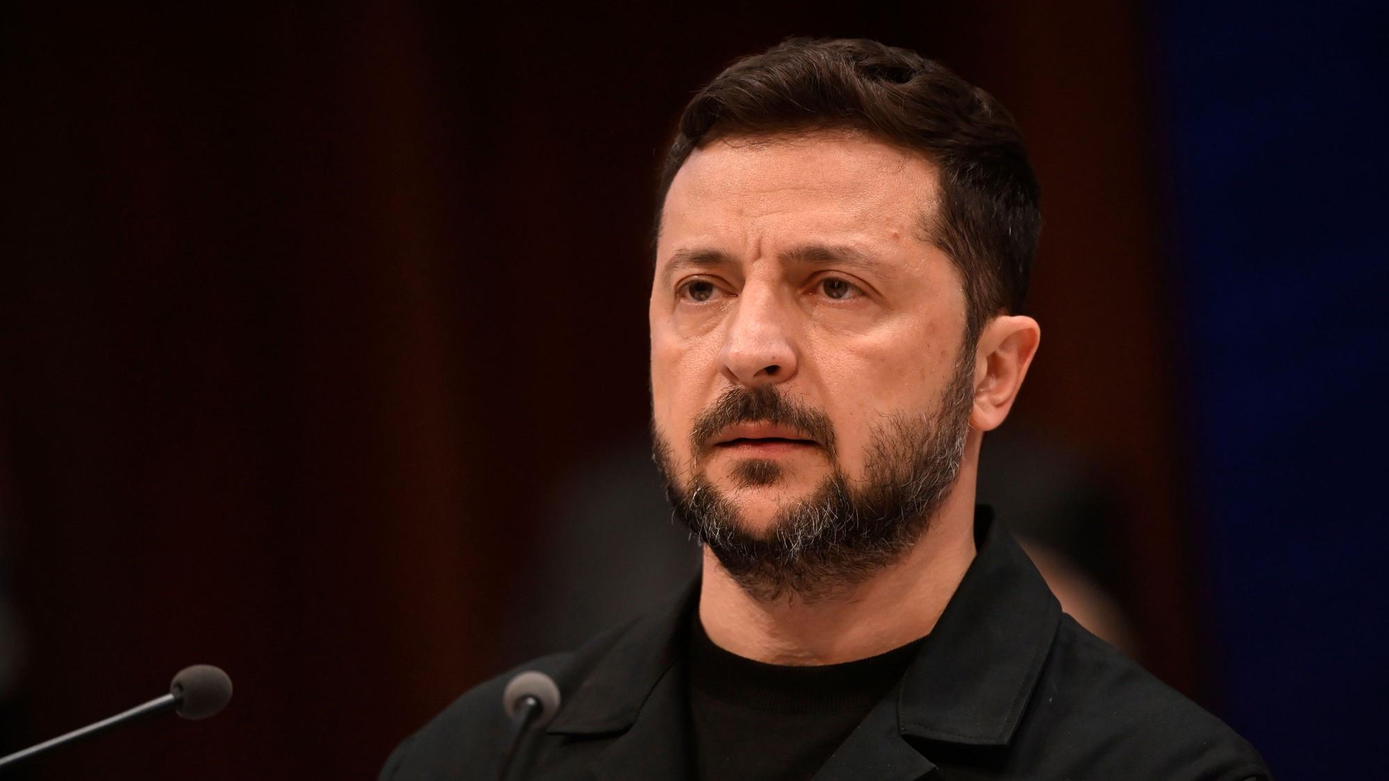 Der ukrainische Präsident Wolodymyr Selenskyj kündigt in einer Videoansprache neue Gespräche mit Russland an. (Archivbild)