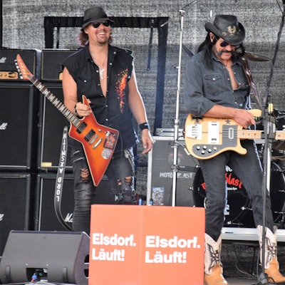 Das Foto zeigt die Band Motörblast.