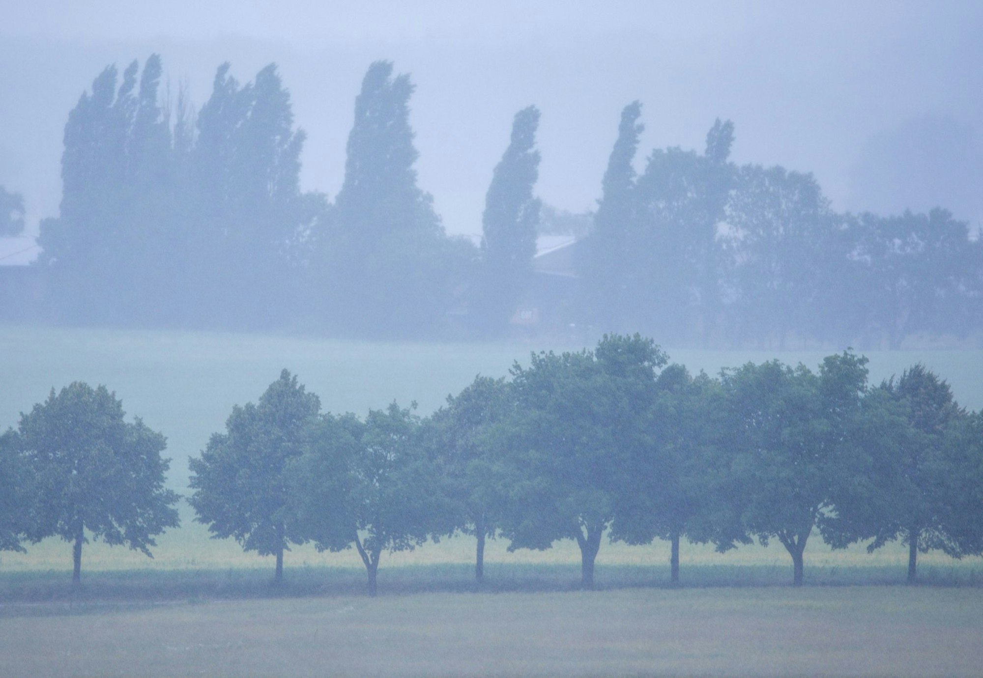Im Nordosten Deutschlands wird heftiger Regen erwartet. (Archivbild)