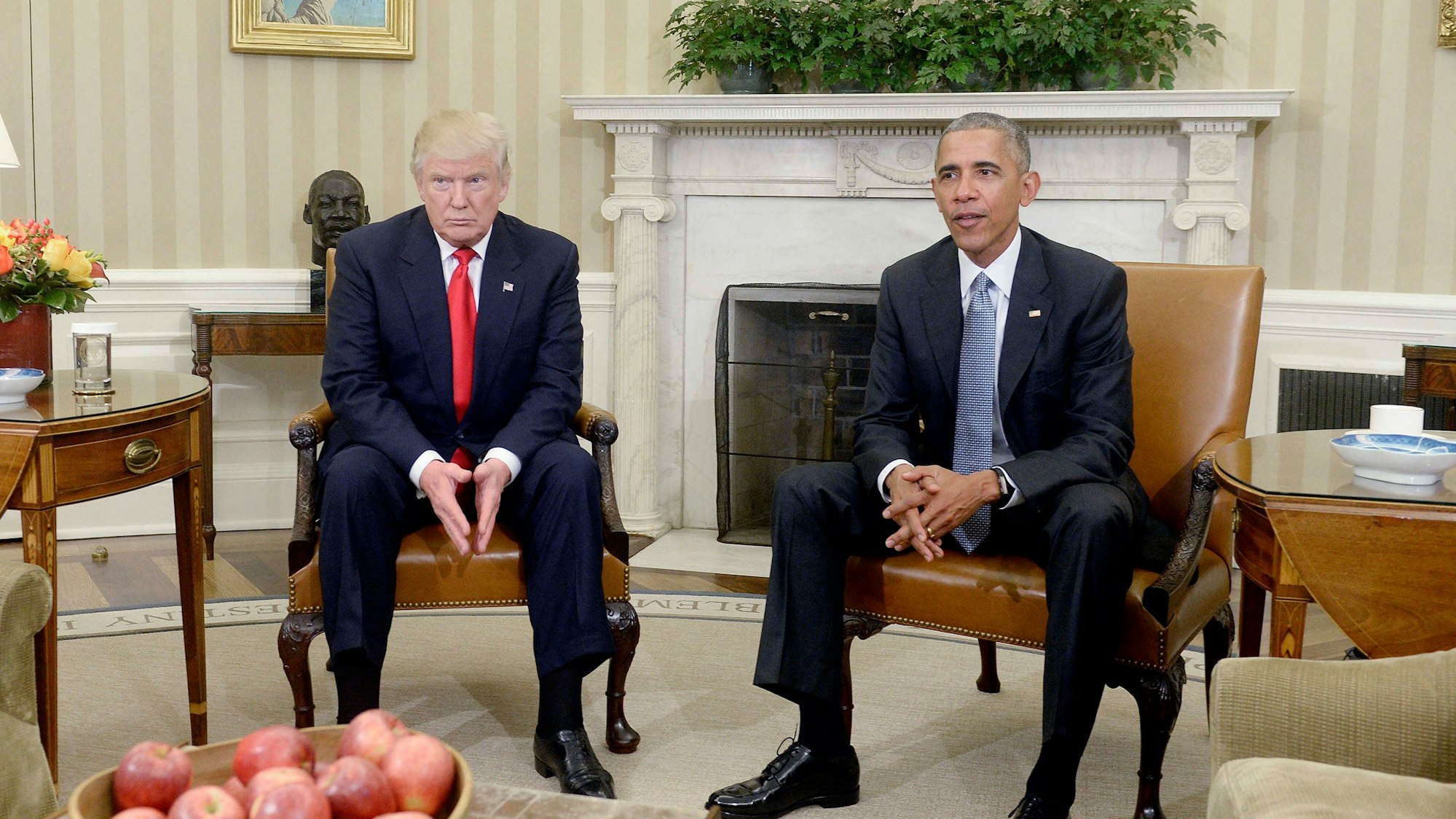 Beim realen Treffen zwischen Donald Trump und Barack Obama im Oval Office 2016 wurde niemand verhaftet. (Archivbild)