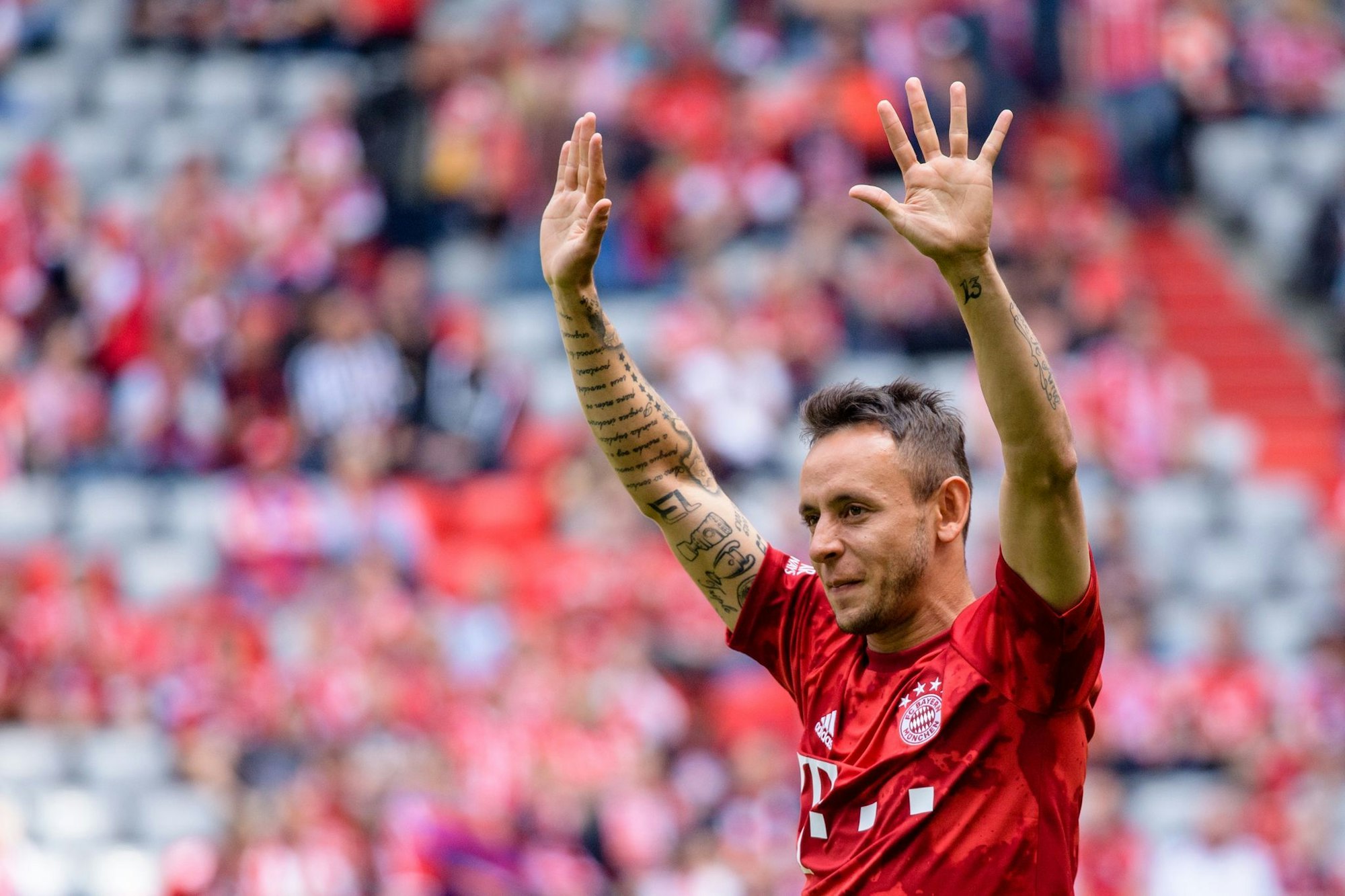 Rafinha hängt die Fußballschuhe endgültig an den Nagel.