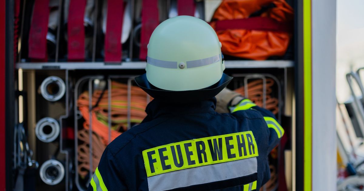 Capsized canoe and chlorine gas alarm: Leichlingen fire department on a ...