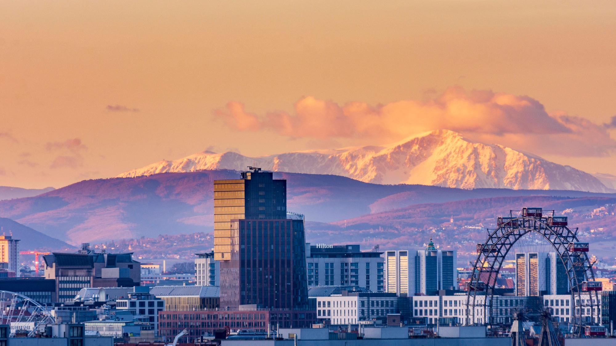 Panoramablick auf Wien, Österreich: Die österreichische Hauptstadt erreicht man von Köln aus in knapp neuneinhalb Stunden.