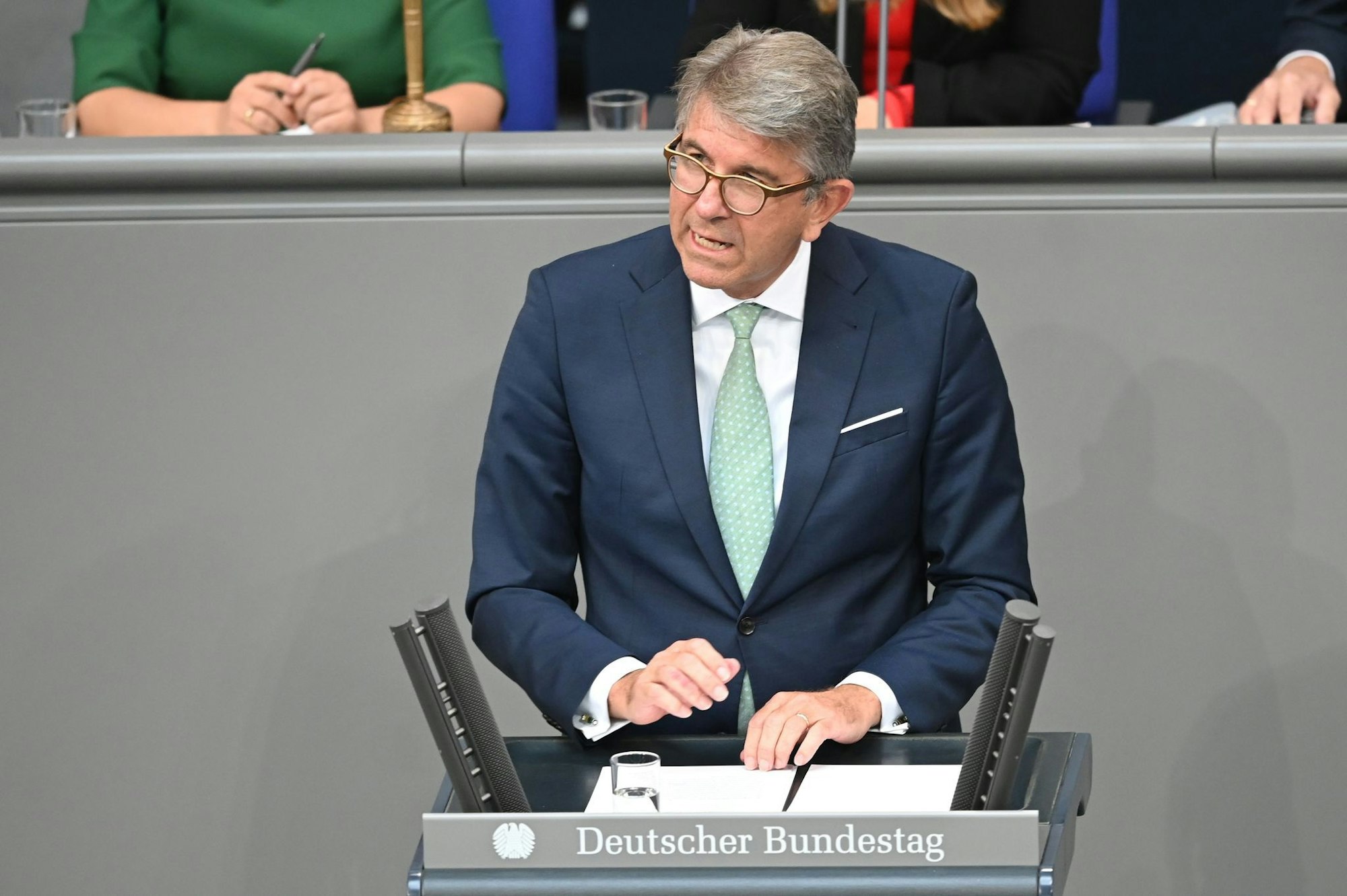 Kulturstaatsminister Wolfram Weimer sorgt sich um die deutsche Filmwirtschaft. (Archivbild)
