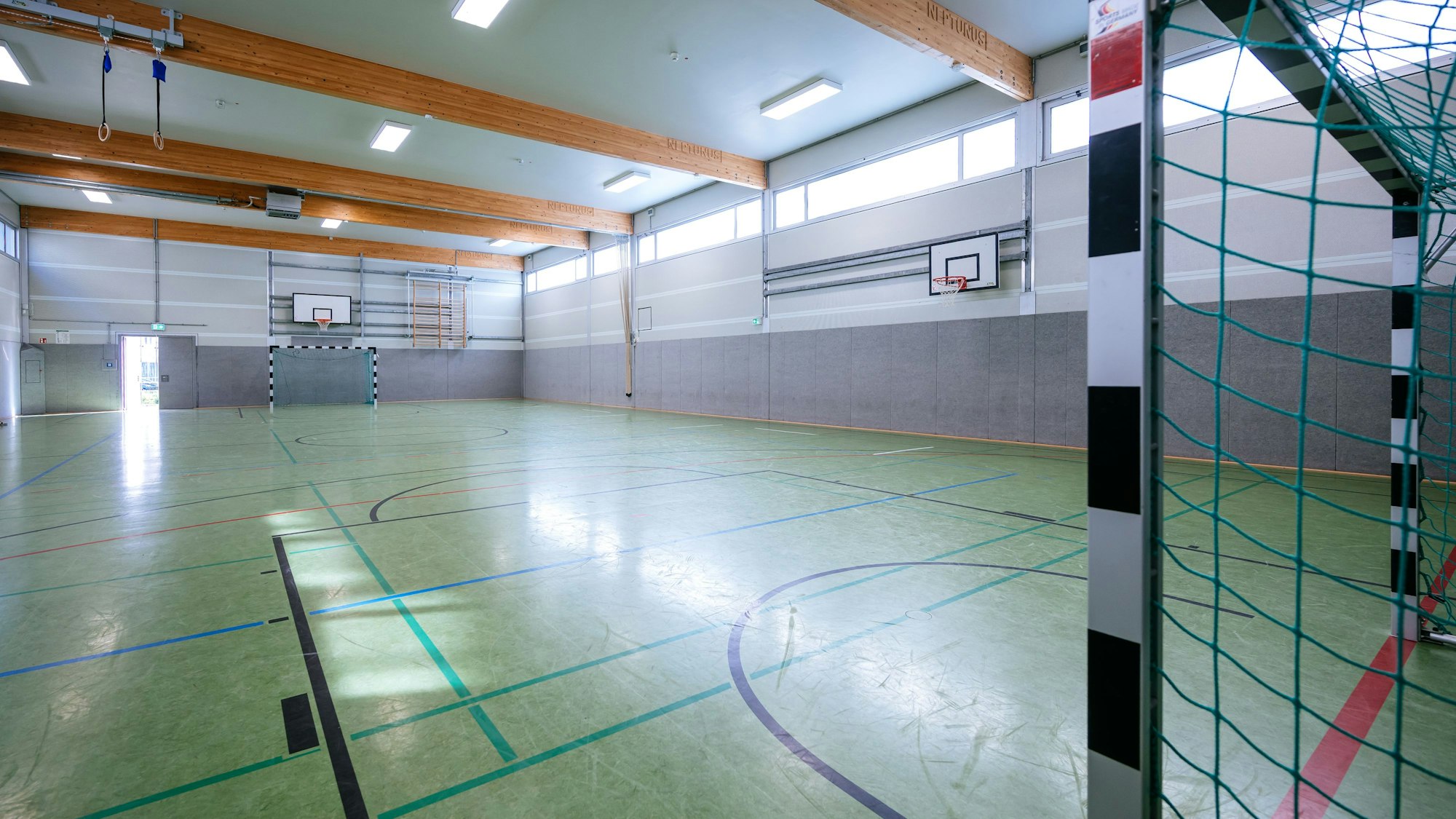 Eine Turnhalle von innen.