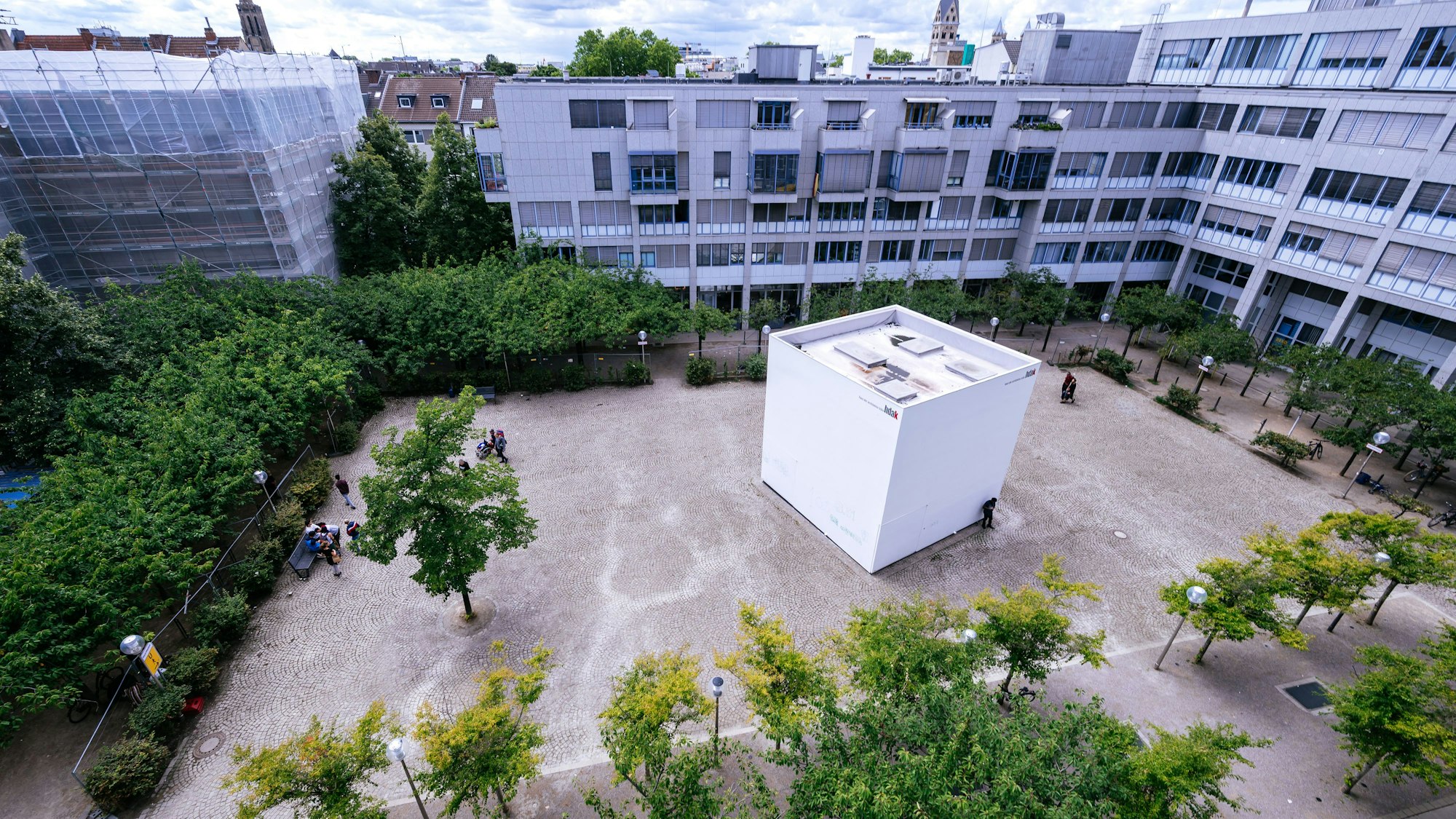 Rund um den Josef-Haubrich-Hof haben sich viele Drogenkranke niedergelassen.