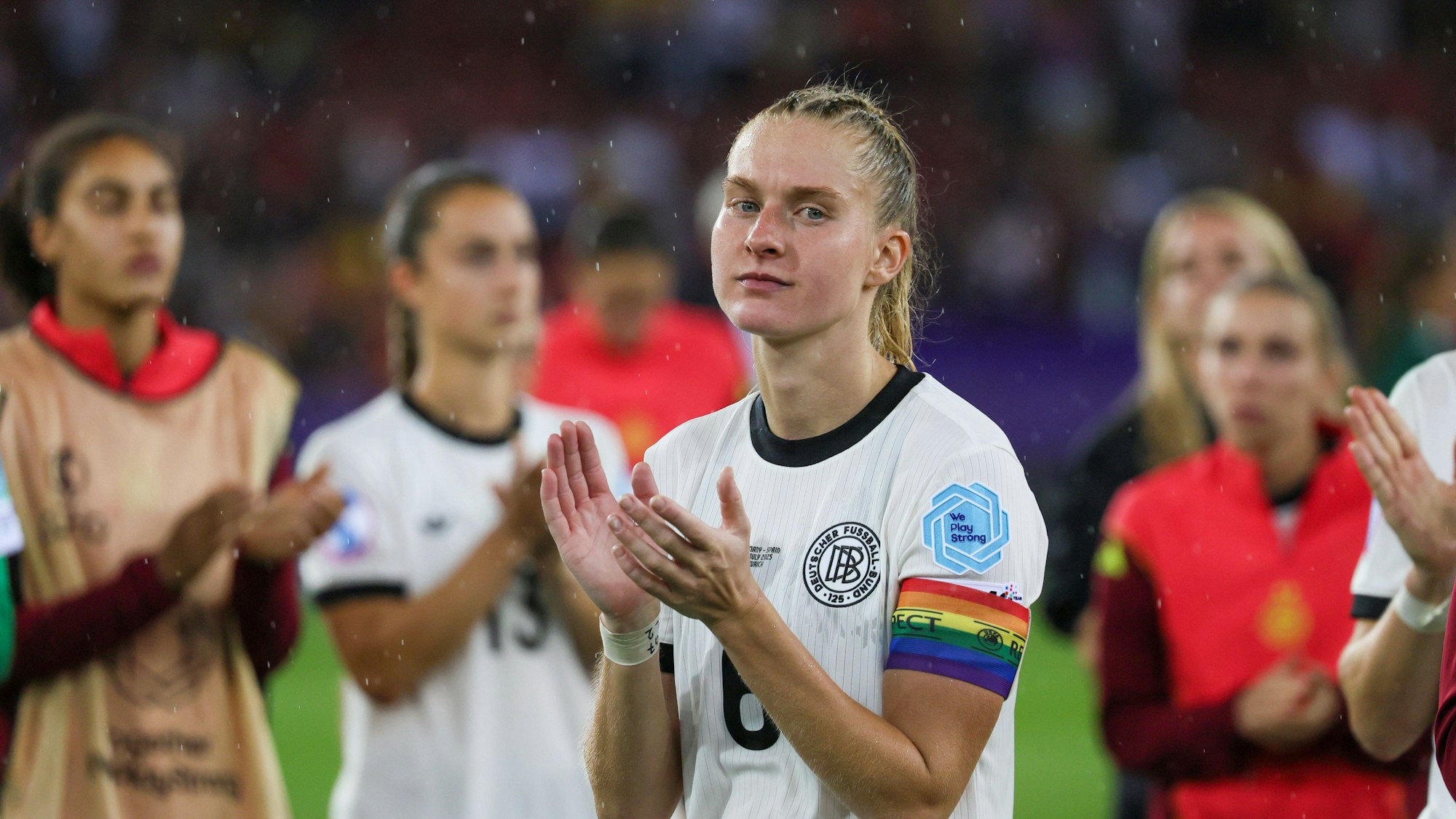 Janina Minge ist enttäuscht, dass das DFB-Team nicht ins Finale vordringen konnte.