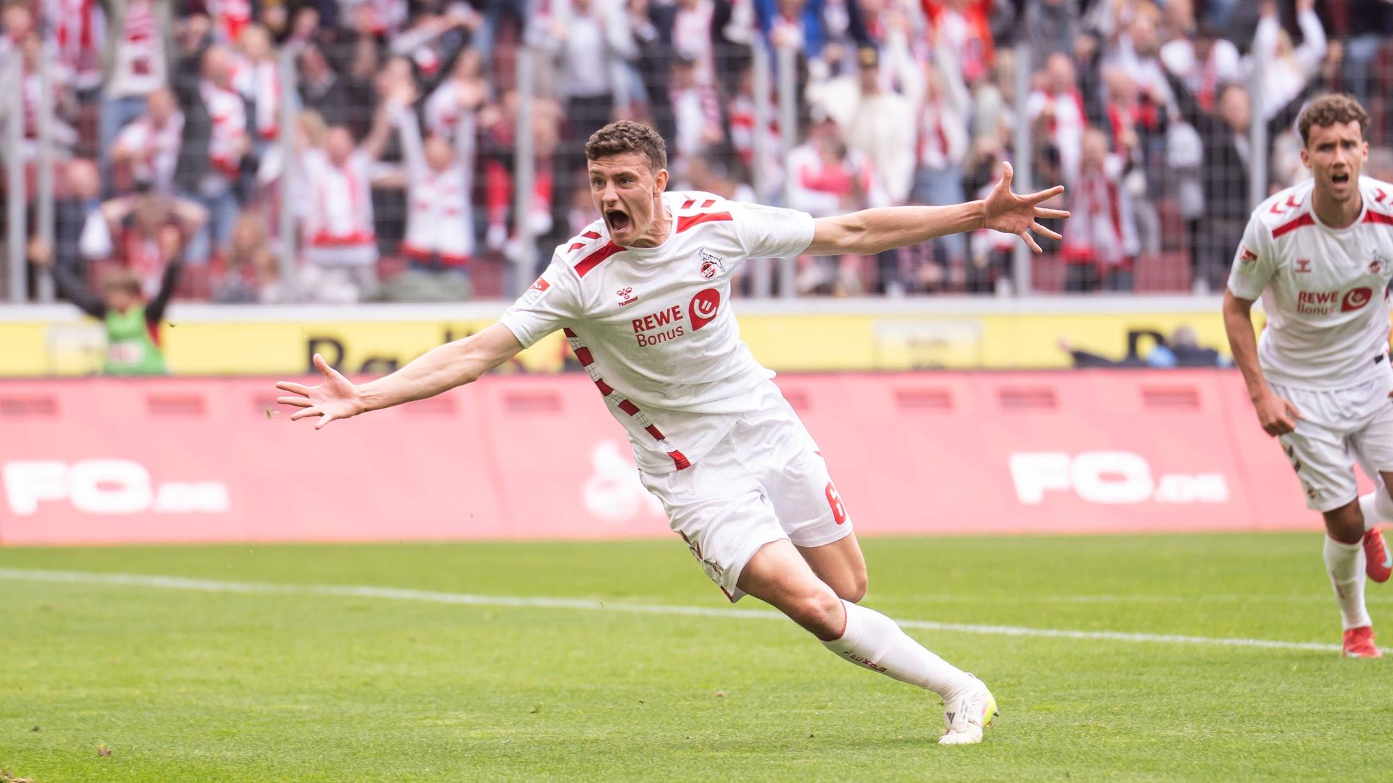Eric Martel jubelt nach einem Treffer für den 1. FC Köln gegen Kaiserslautern.