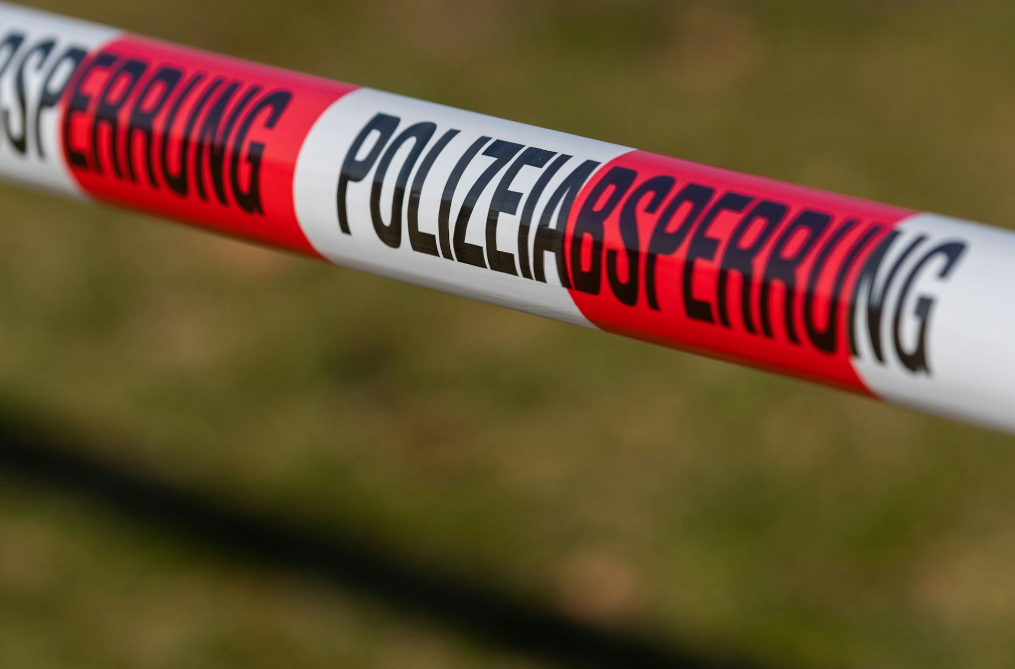 Der 59-Jährige war bei einem Spaziergang in den Fluss gestürzt und abgetrieben. (Symbolbild)