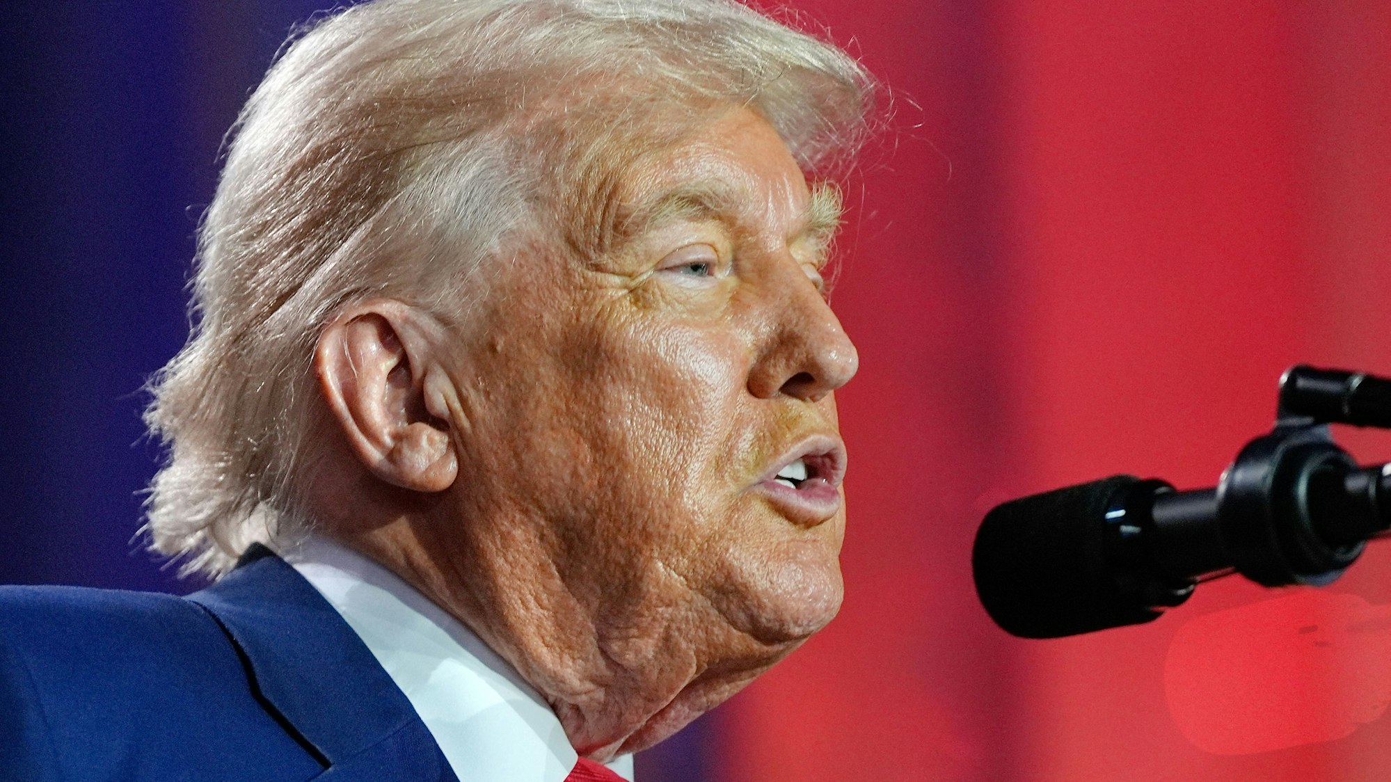 US-Präsident Donald Trump spricht während eines KI-Gipfels im Andrew W. Mellon Auditorium. (Archivbild)