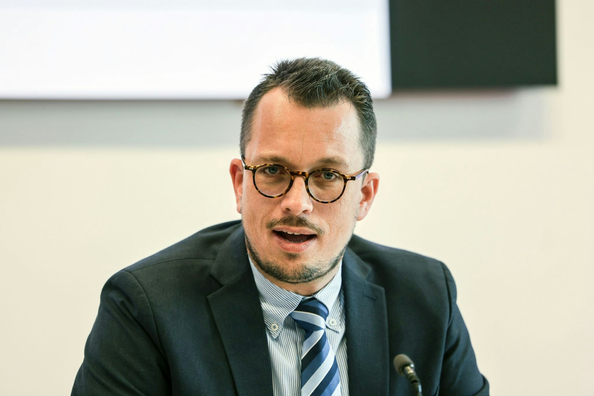 Alexander Kilimann bestätigte die Durchsuchungen beim Betreiber eines Wasserkraftwerks an der Agger. (Archivbild)