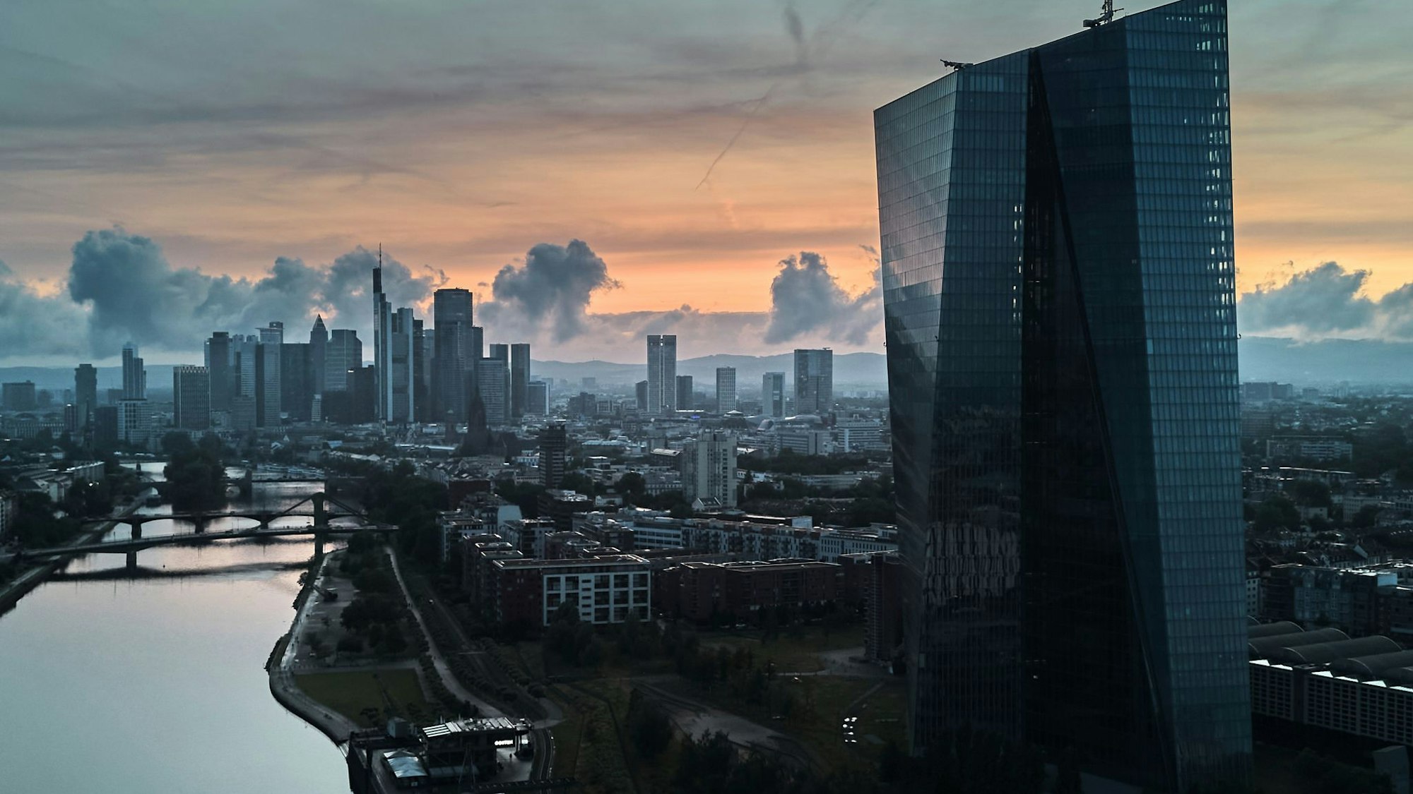 Die EZB hat den Einlagenzins in Serie gesenkt, die Inflation ist abgeflaut