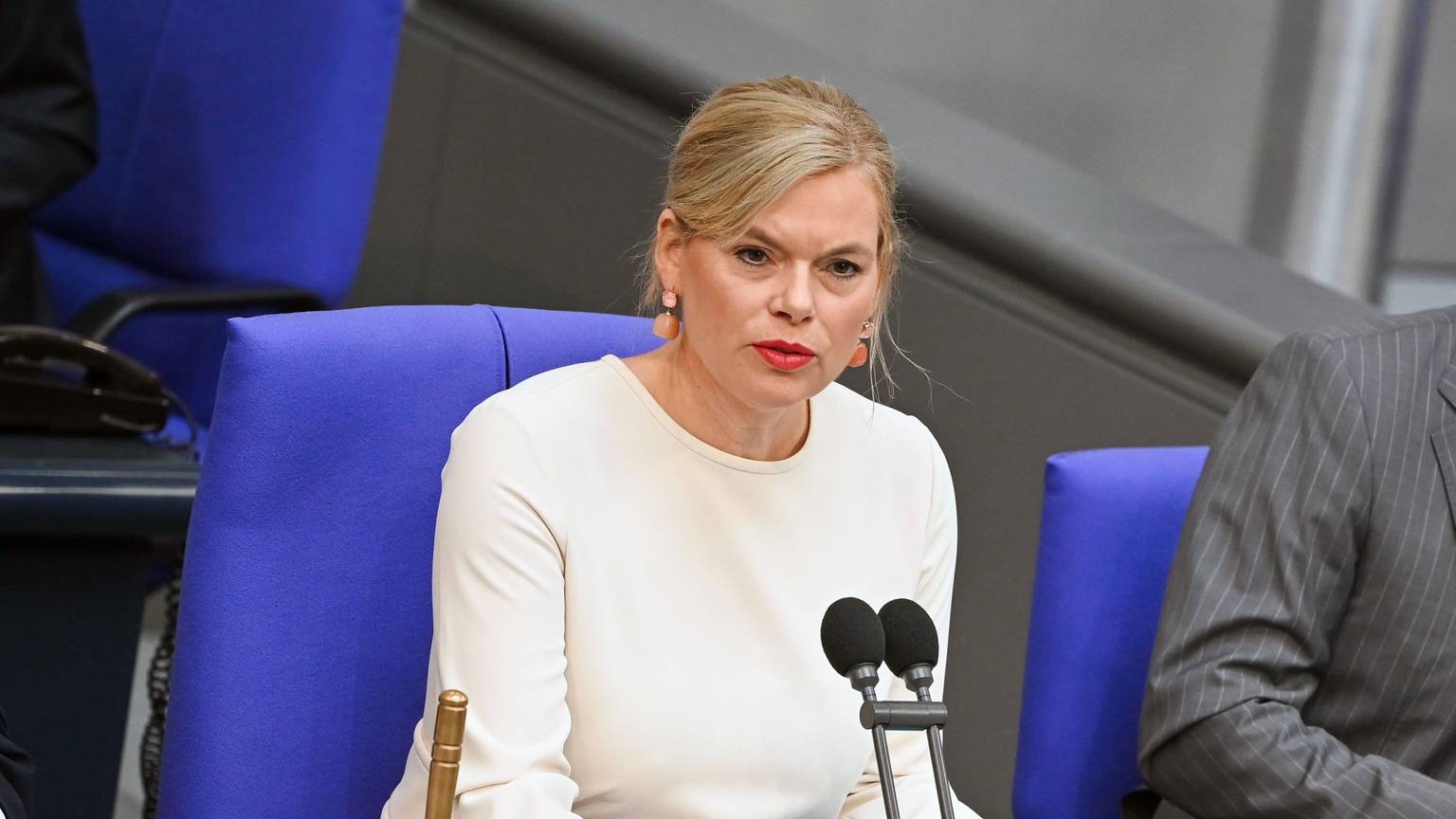 Führt ein strenges Regiment: Bundestagspräsidentin Julia Klöckner (CDU) hat sich seit Amtsantritt mit einigen Entscheidungen Respekt verschafft, aber auch Unmut ausgelöst.