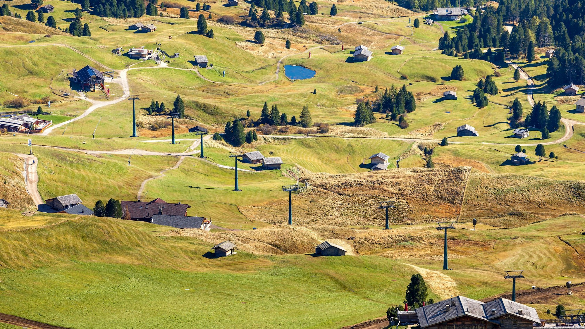 Der Seceda-Herbsttallandschaft in Gröden, Italien drohen Zulassungsbeschränkungen wegen Massenansturm. (Archivbild)