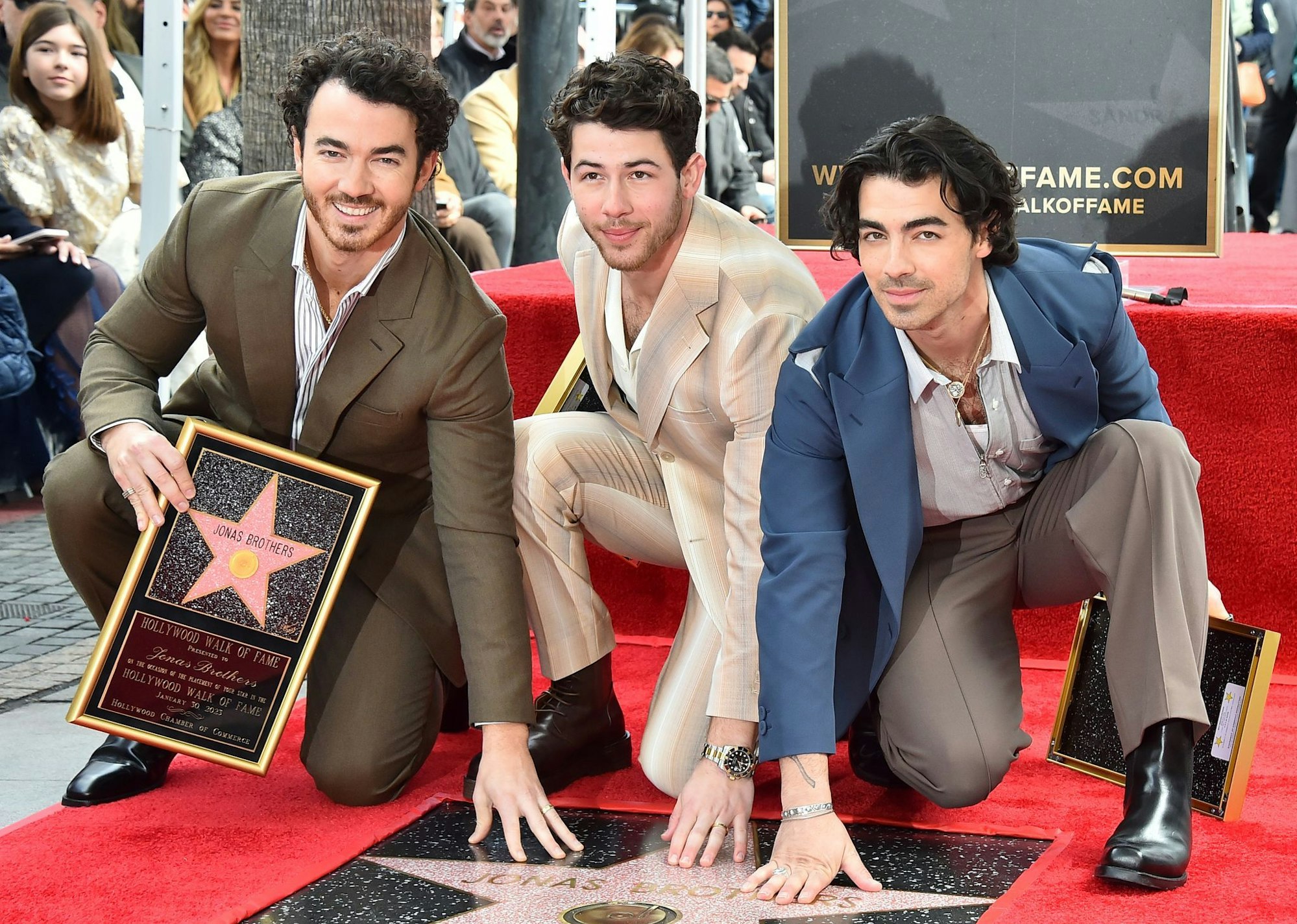 Kevin, Nick und Joe Jonas wurden jung berühmt - und mit unangemessenen Fragen konfrontiert. (Archivbild)