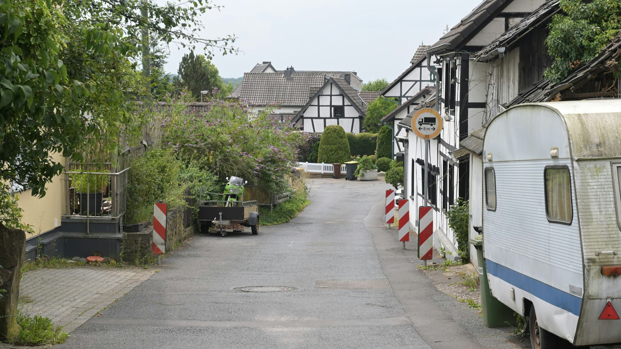 Die Durchfahrt in Menzlingen ist sehr eng.