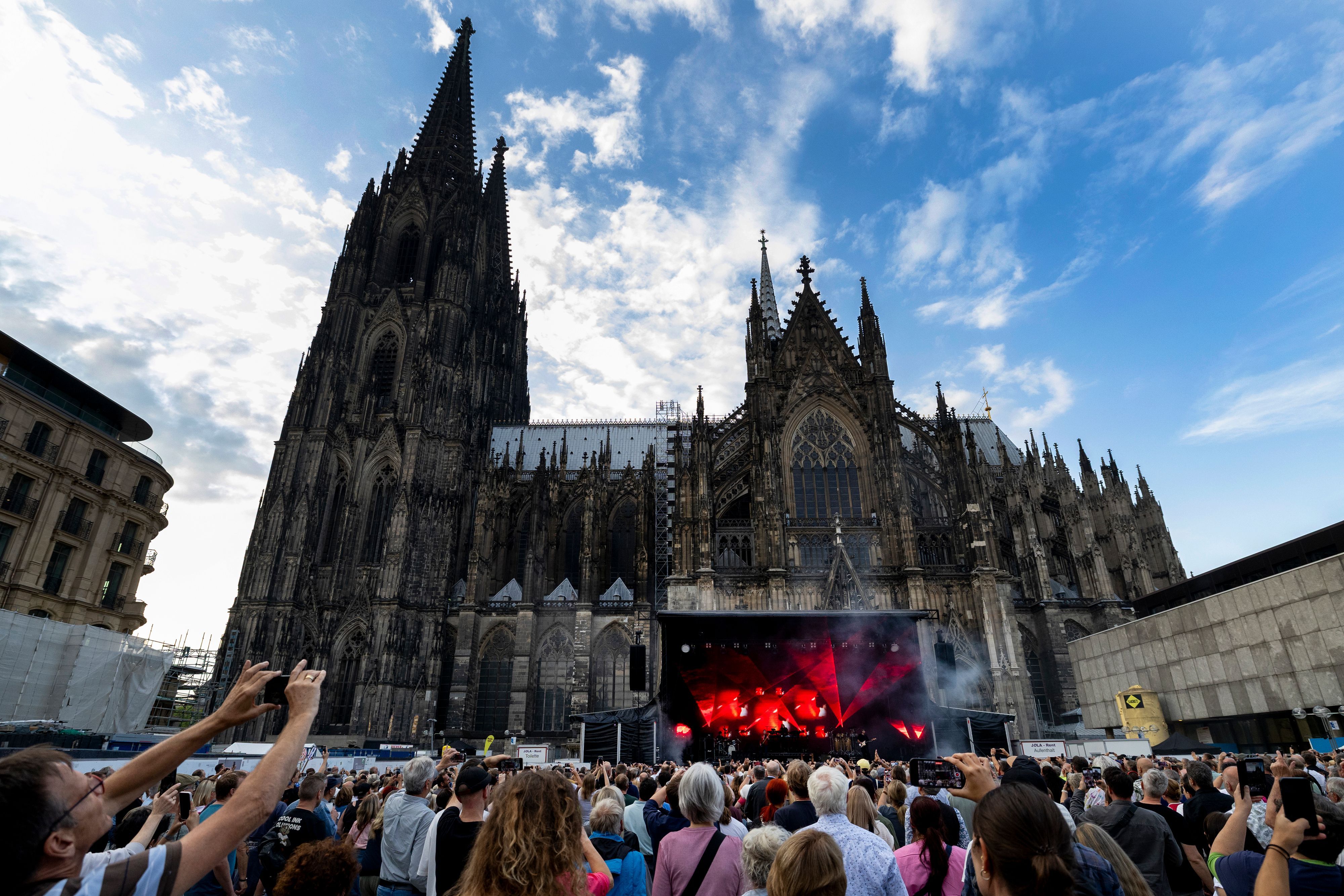 Das Konzert von Faithless auf dem Roncalliplatz im Juli 2025.