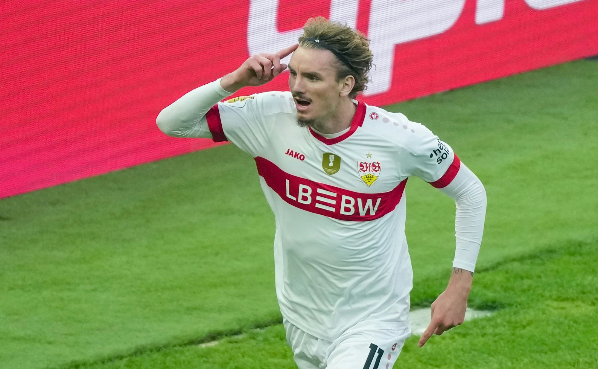 Stürmer Nick Woltemade würde gern vom VfB Stuttgart zum FC Bayern wechseln.