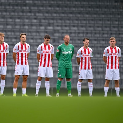 Die Mannschaft des 1. FC Köln vor dem Testspiel gegen Leicester City.