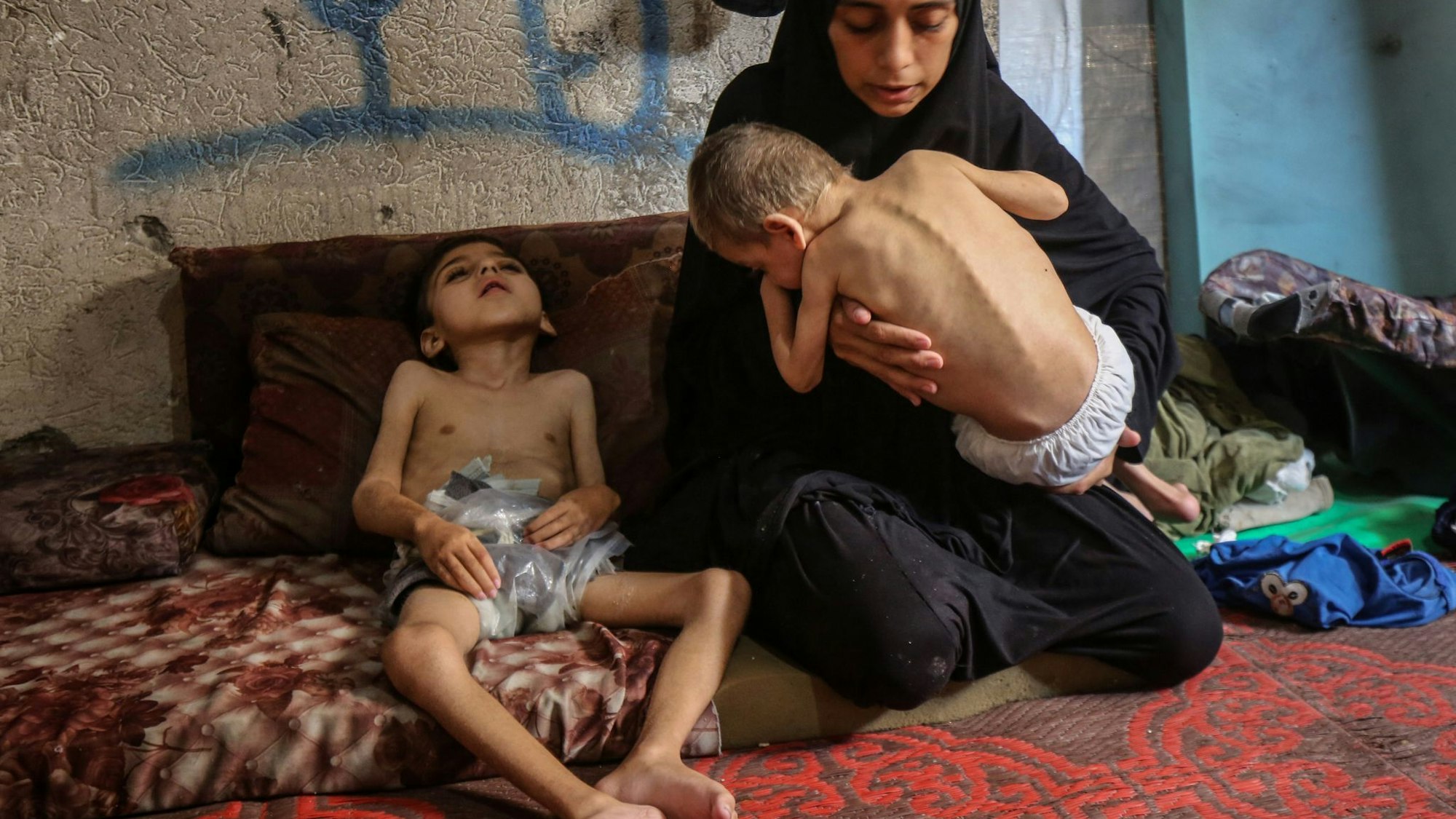 Israel weist den Vorwurf des Aushungerns zurück.
