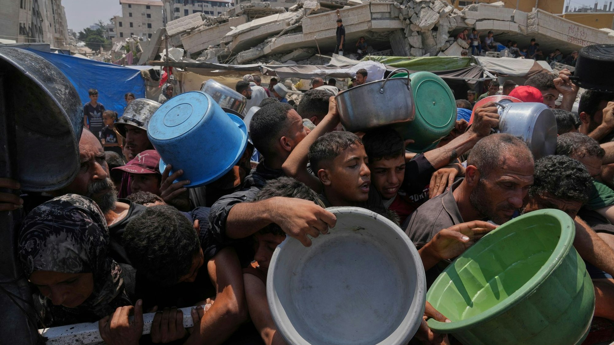 Hilfsorganisationen warnen vor einer Hungerkrise in Gaza.