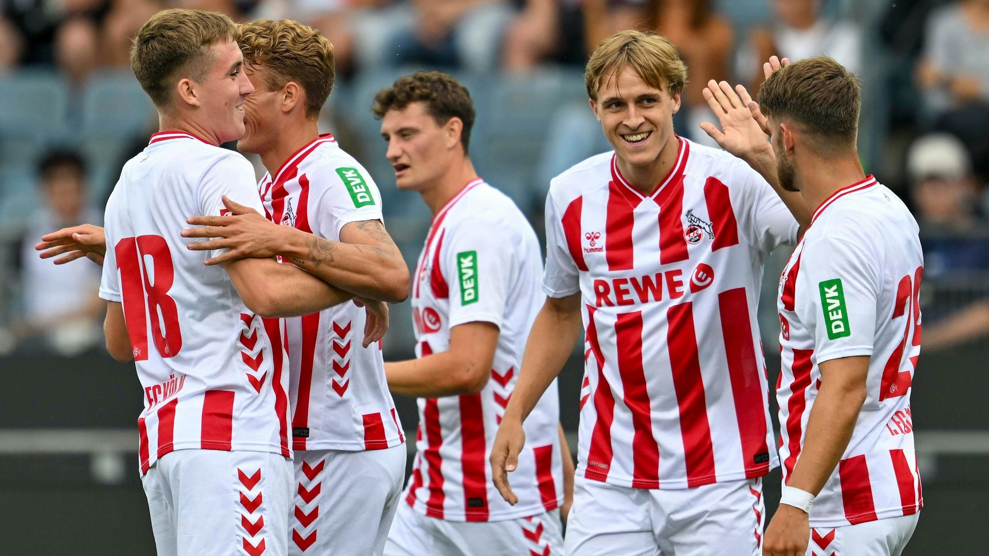 Die gute Stimmung des Trainingslagers dokumentierten die FC-Spieler auch beim Testspielsieg gegen Leicester City.