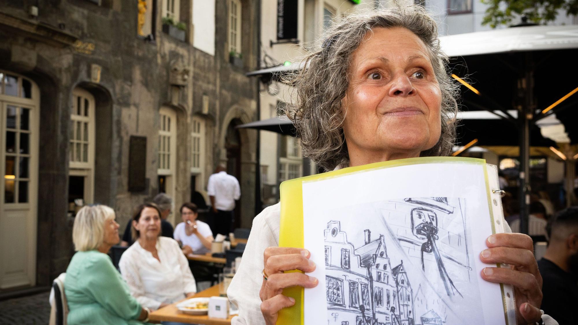 Dagmar Lutz weiß, dass die Grinköpfe in der Altstadt nicht einfach nur grausig aussehen sollten, sondern auch eine praktische Funktion als Seilzug hatten.
