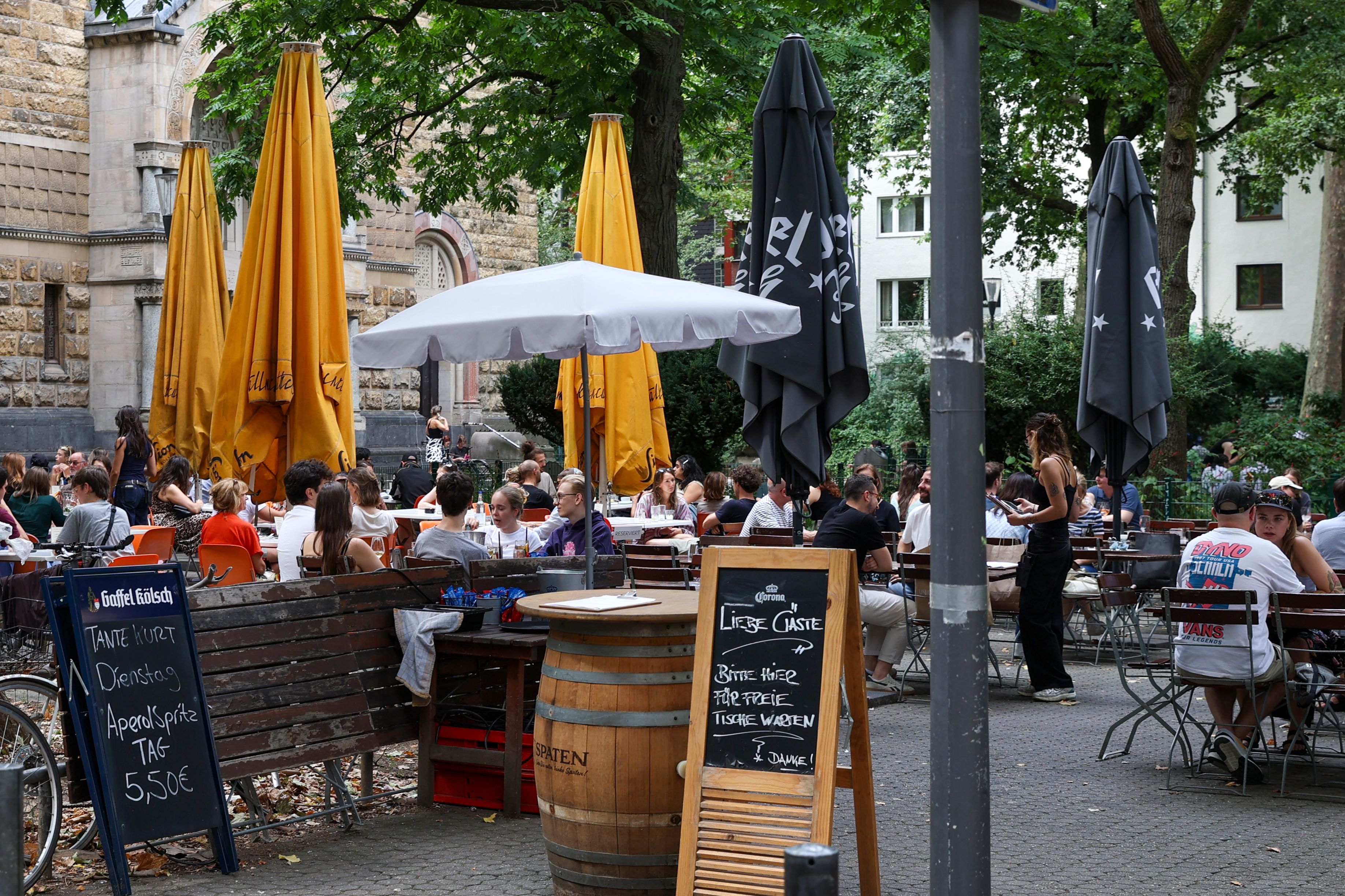 Die Terrasse des Hallmackenreuther auf dem Brüsseler Platz (Archivbild).
