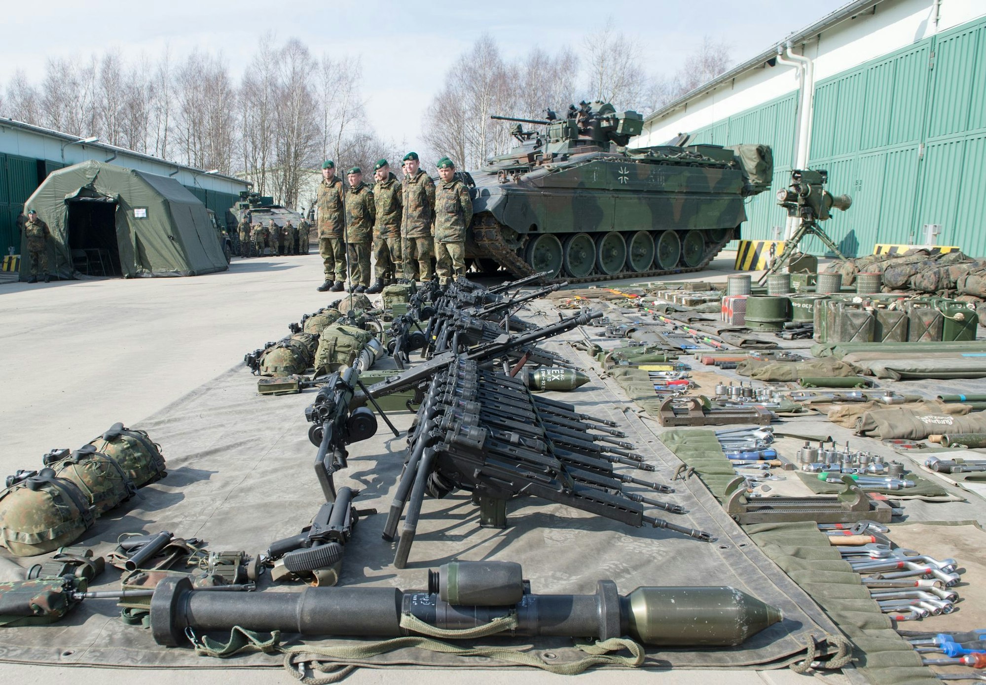 Eine bessere Ausrüstung der Bundeswehr ist Ziel der Regierung. (Archivbild)