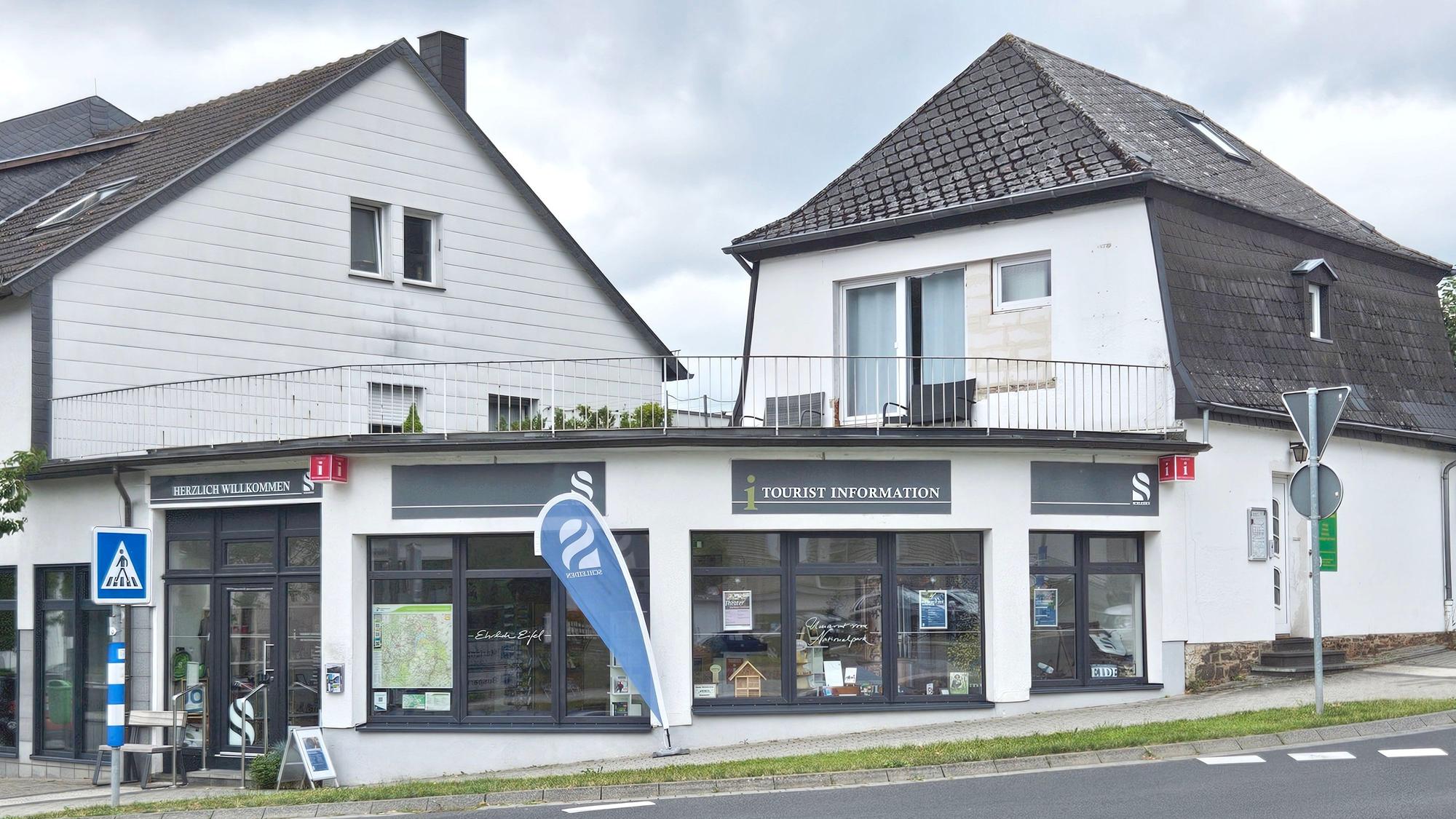 Blick auf die aktuelle Tourist-Info an der Dreiborner Straße .