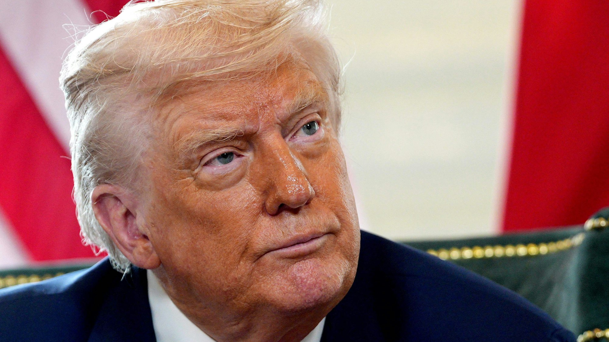 Trumps Beziehungen zu Jeffrey Epstein sind seit Wochen Thema in den US-Medien. Für den US-Prädidenten wird das Thema mit jeder weiteren Enthüllung zunehmend unangenehm.