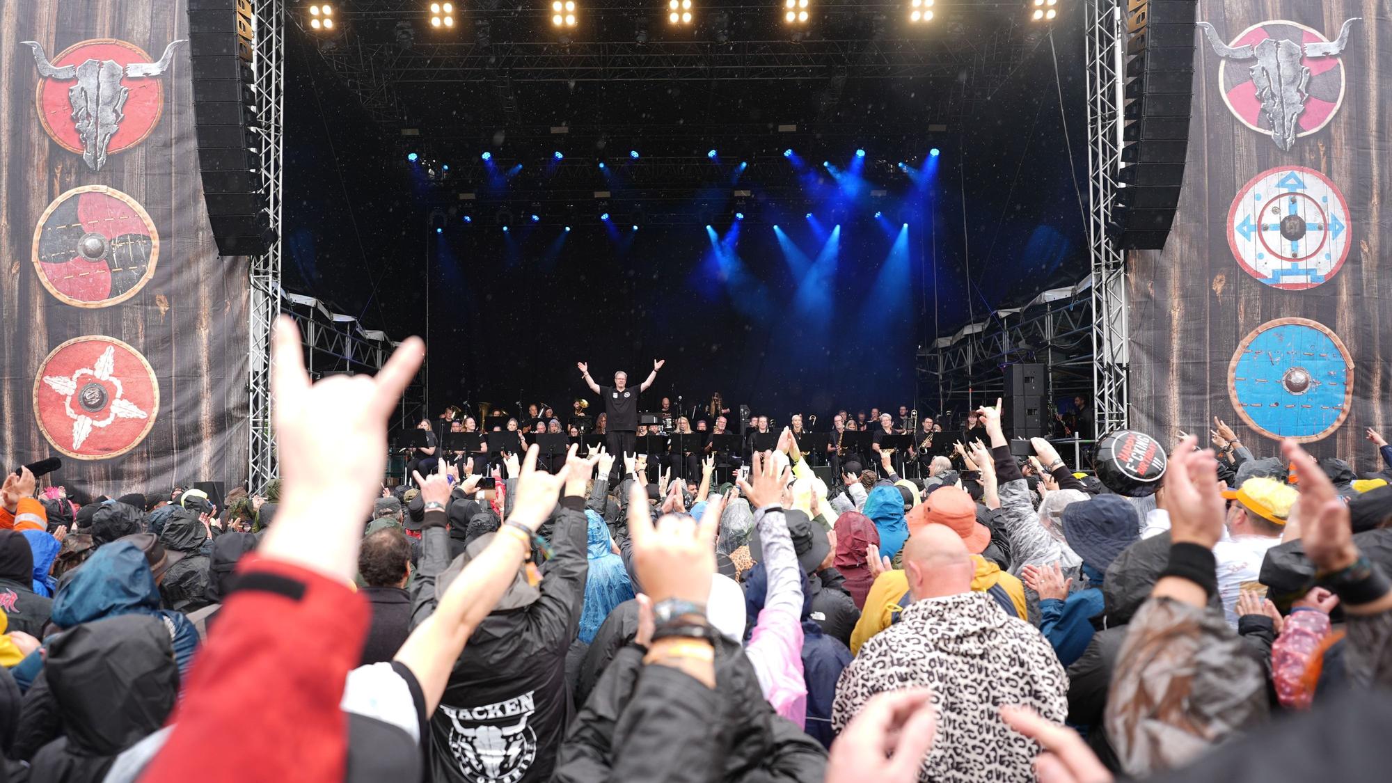 Die „Stiftung Auge“ will durch einen Stand und zwei große Kampagnen auf dem Wacken auf Vorsorgeuntersuchungen und den Organspendeausweis aufmerksam machen.