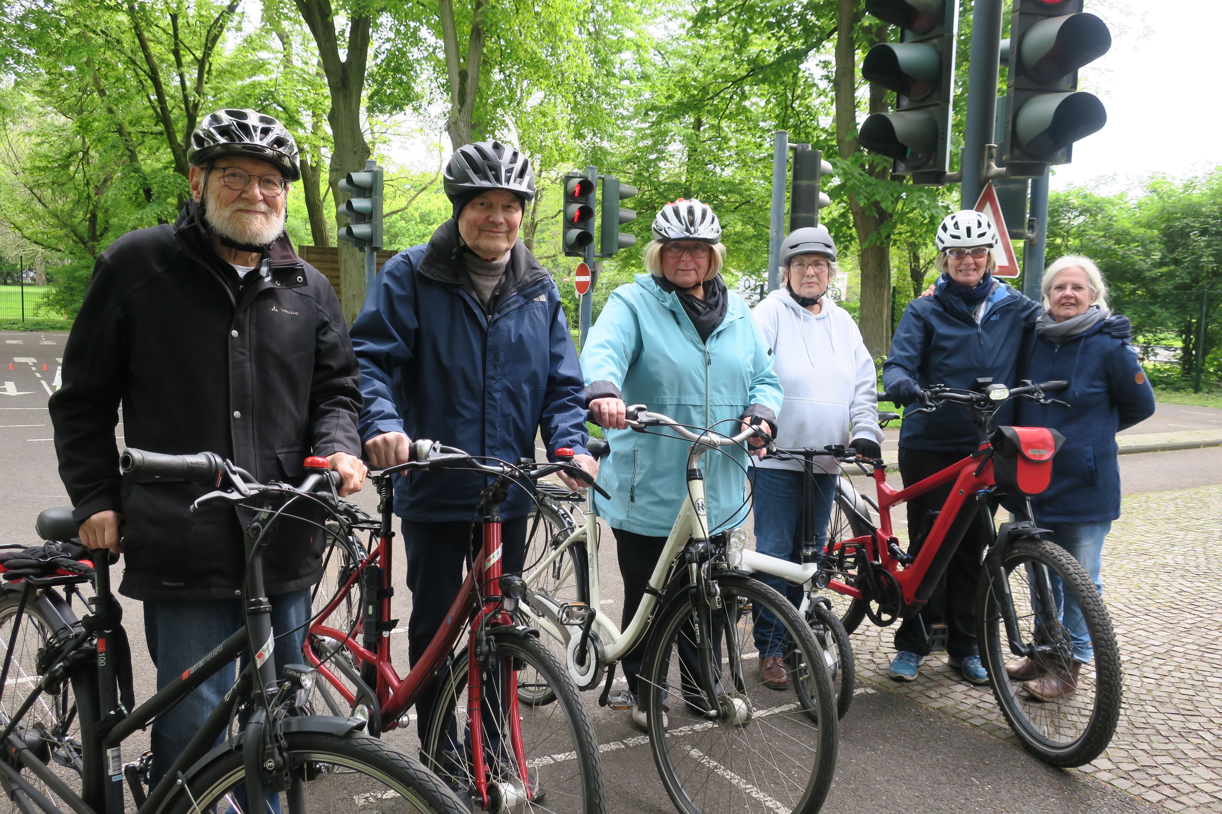Teilnehmer des Fahrradtrainings für Senioren