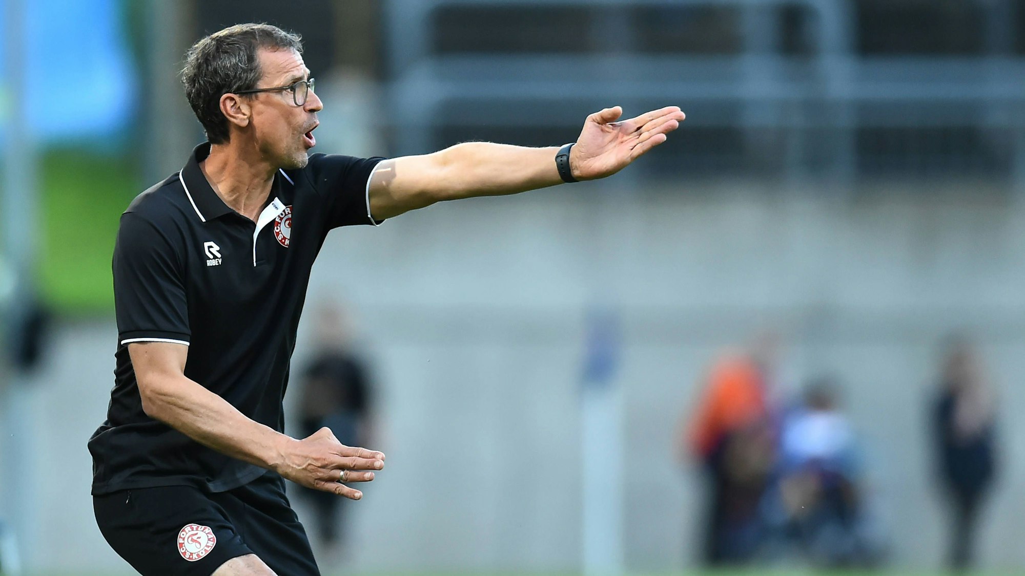 Fußball Herren Regionalliga West Saison 2025/2026 1. Spieltag: Wuppertaler SV - Fortuna Köln am 25.07.2025 im Stadion am Zoo in Wuppertal Matthias Mink Trainer Fortuna Köln Nordrhein-Westfalen Deutschland *** Soccer Men Regionalliga West Season 2025 2026 1 Matchday Wuppertaler SV Fortuna Köln on 25 07 2025 at Stadion am Zoo in Wuppertal Matthias Mink Coach Fortuna Köln North Rhine-Westphalia Germany