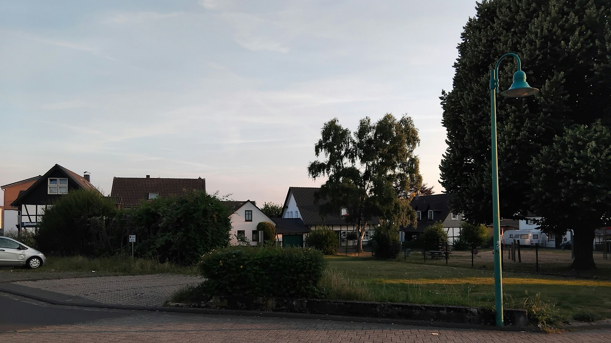 Bauland oder Bürgerpark? Die Gemeinde würde die innerörtliche Fläche an der Schmiedestraße gerne an einen Investor verkaufen.