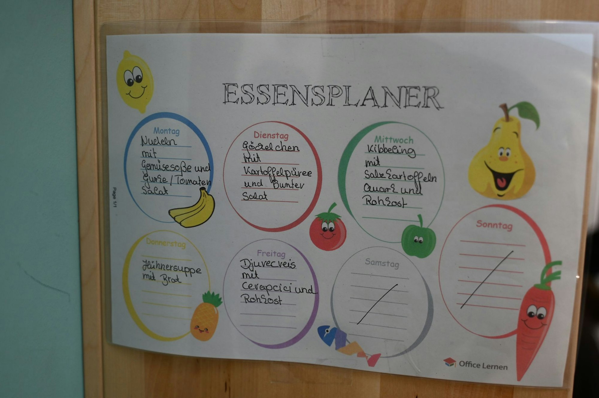 Die Kosten für ein warmes Essen in der Kita sind für viele Eltern eine finanzielle Herausforderung. (Symbolbild)