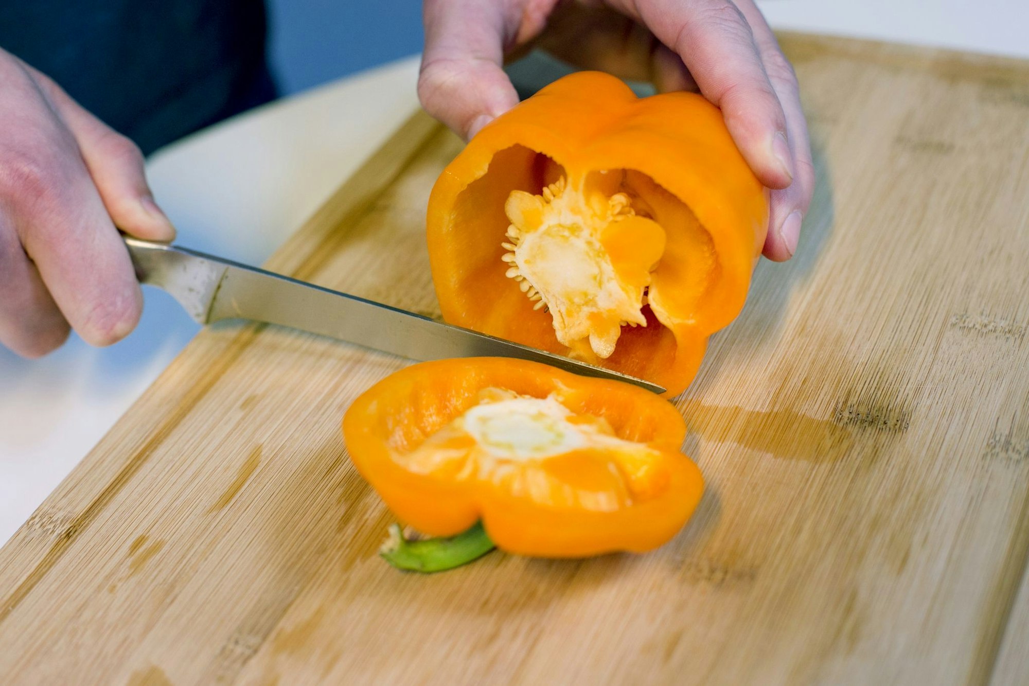 Guten Appetit! Paprikasamen enthalten Ballaststoffe, die die Verdauung fördern.