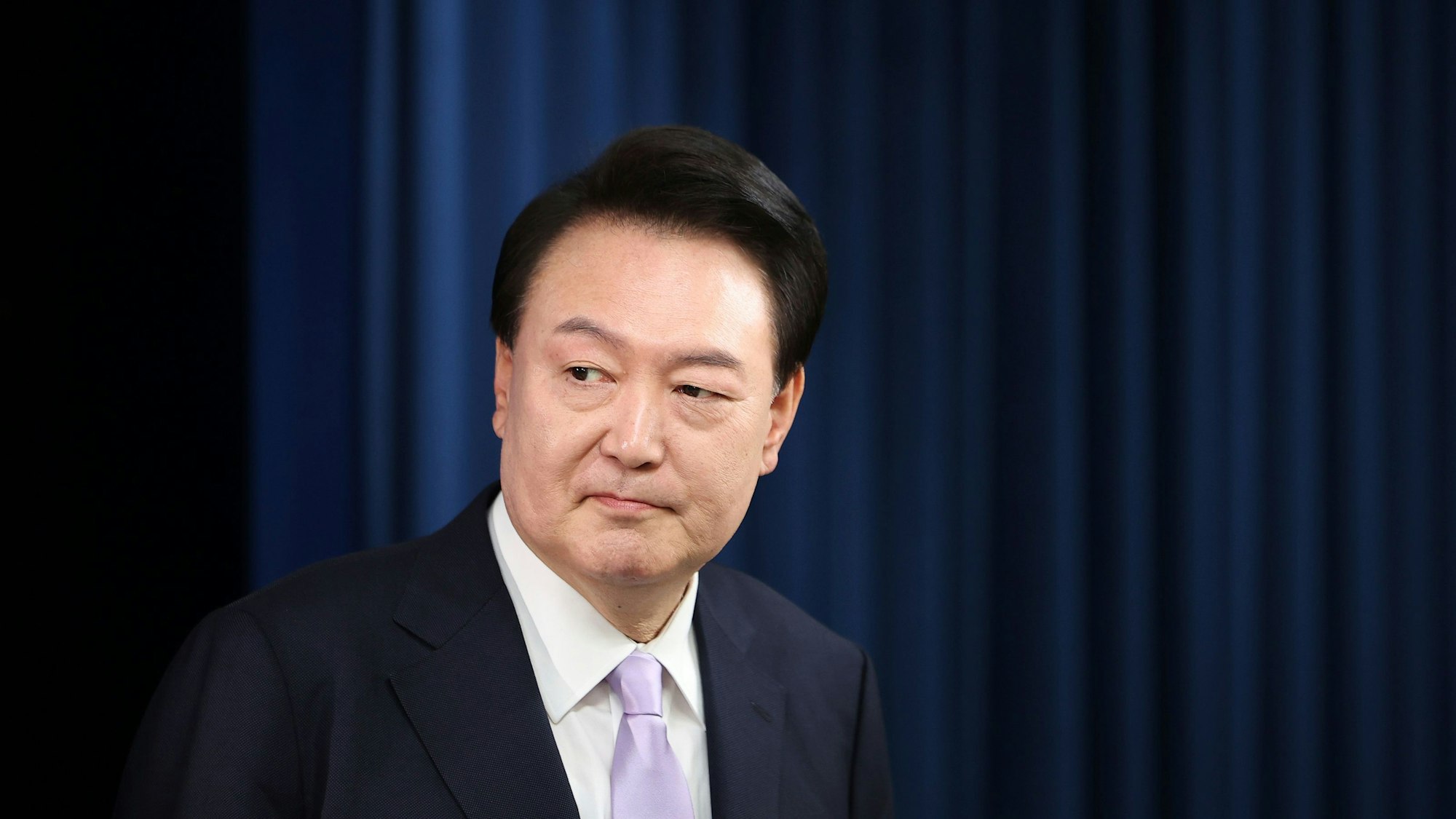 Der südkoreanische Präsident Yoon Suk Yeol im Anzug. (Archivfoto)